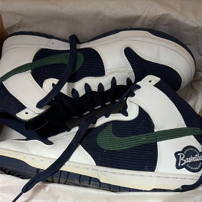 Nike Dunk High EMB "College Navy"