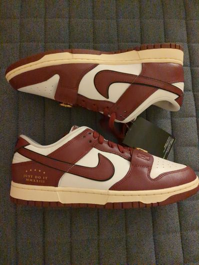 Nike Women's Dunk Low SE Just Do It "Team Red"