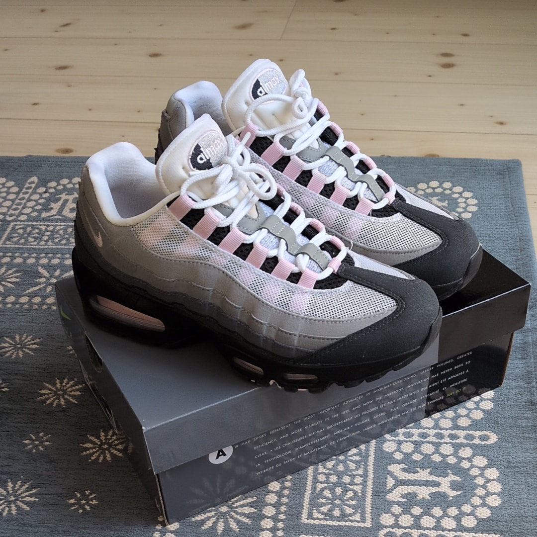 Nike Women's Air Max 95 OG Big Bubble "Medium Grey/Pink Foam"
