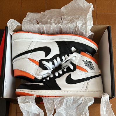 Nike Air Jordan 1 Retro High OG "Electro Orange"