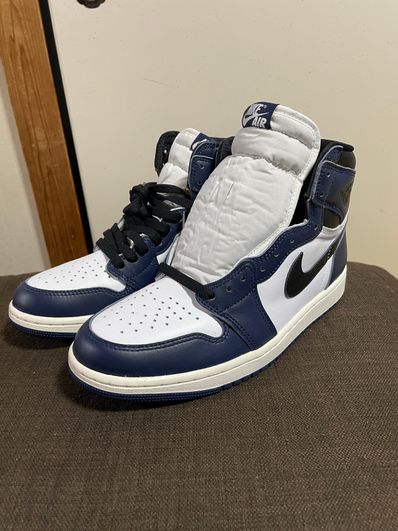Nike Air Jordan 1 Retro High OG "Midnight Navy"