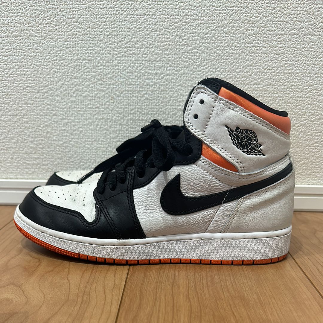 Nike Air Jordan 1 Retro High OG "Electro Orange"