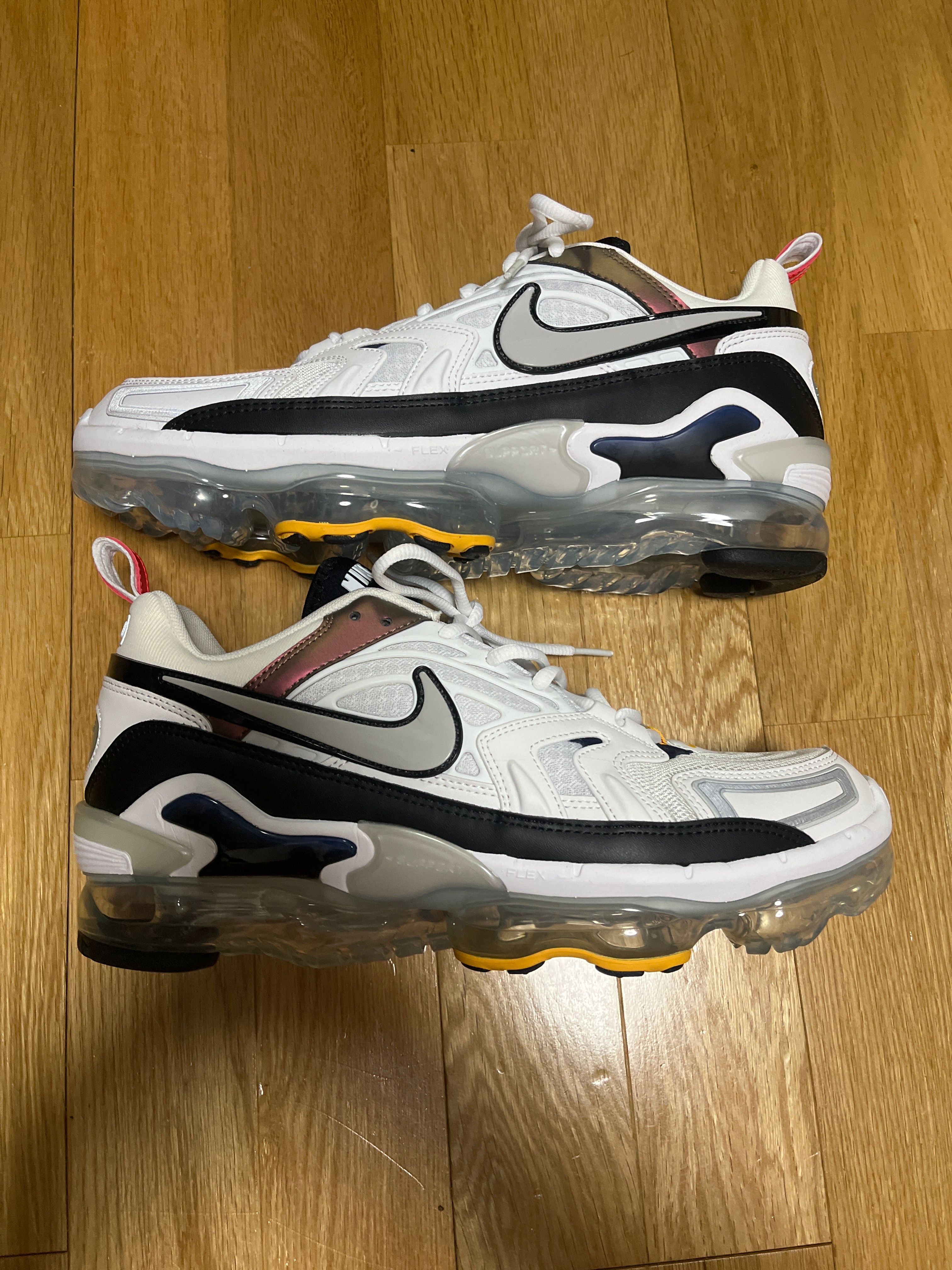 NIKE Women's AIR VAPORMAX EVO "TECH GREY"