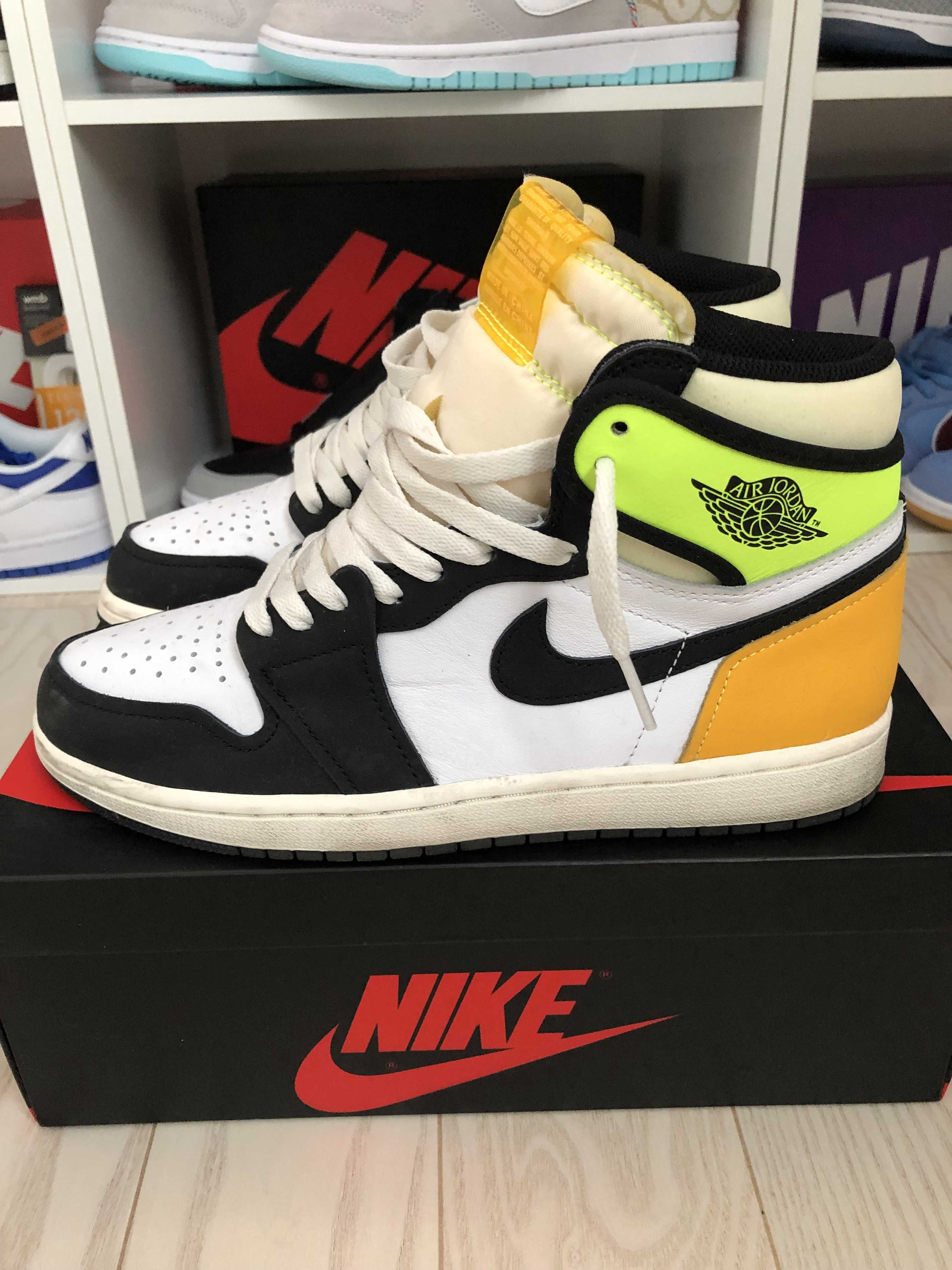Nike Air Jordan 1 High OG "Volt Gold"