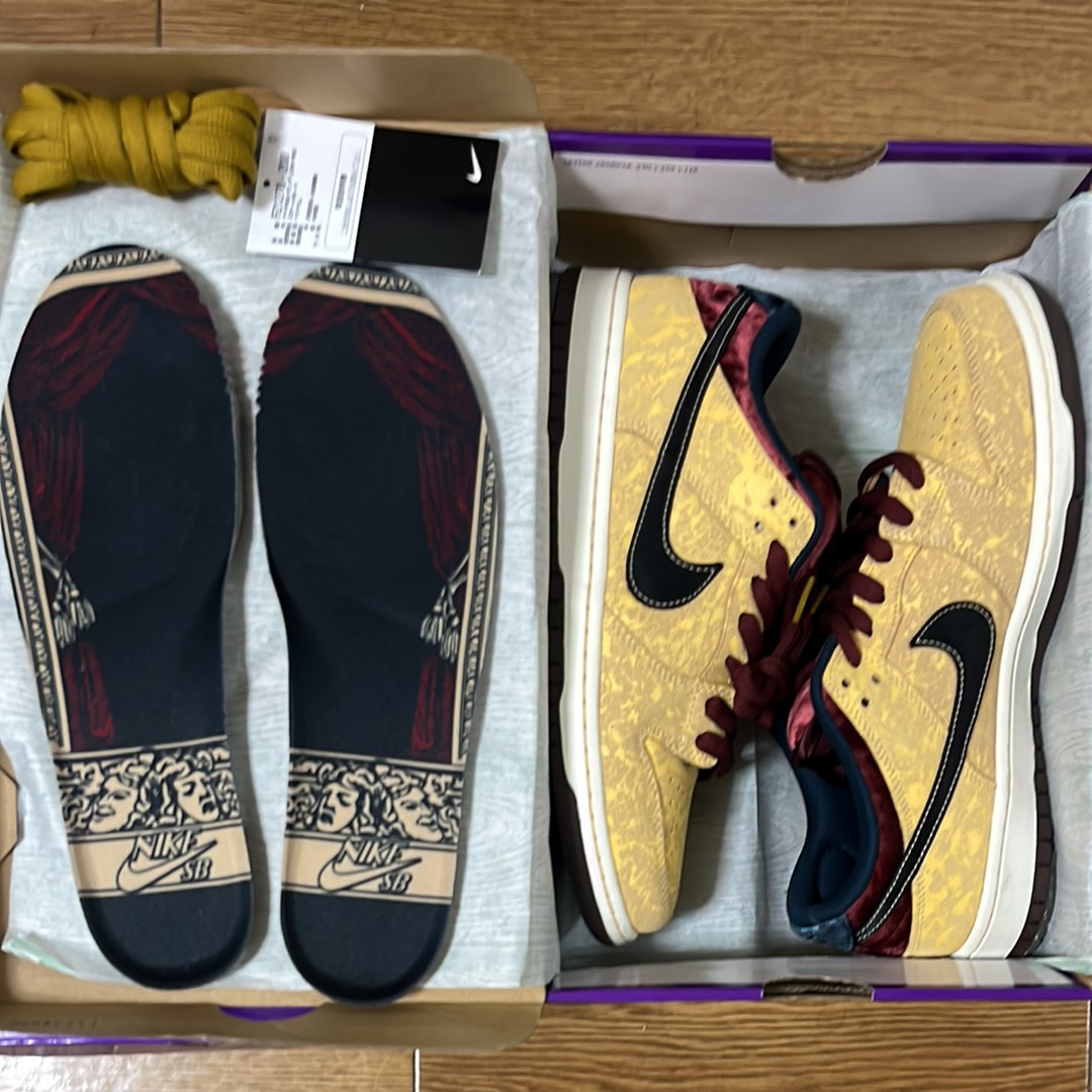 Nike SB Dunk Low Pro "City of Cinema/Celestial Gold and Dark Team Red"