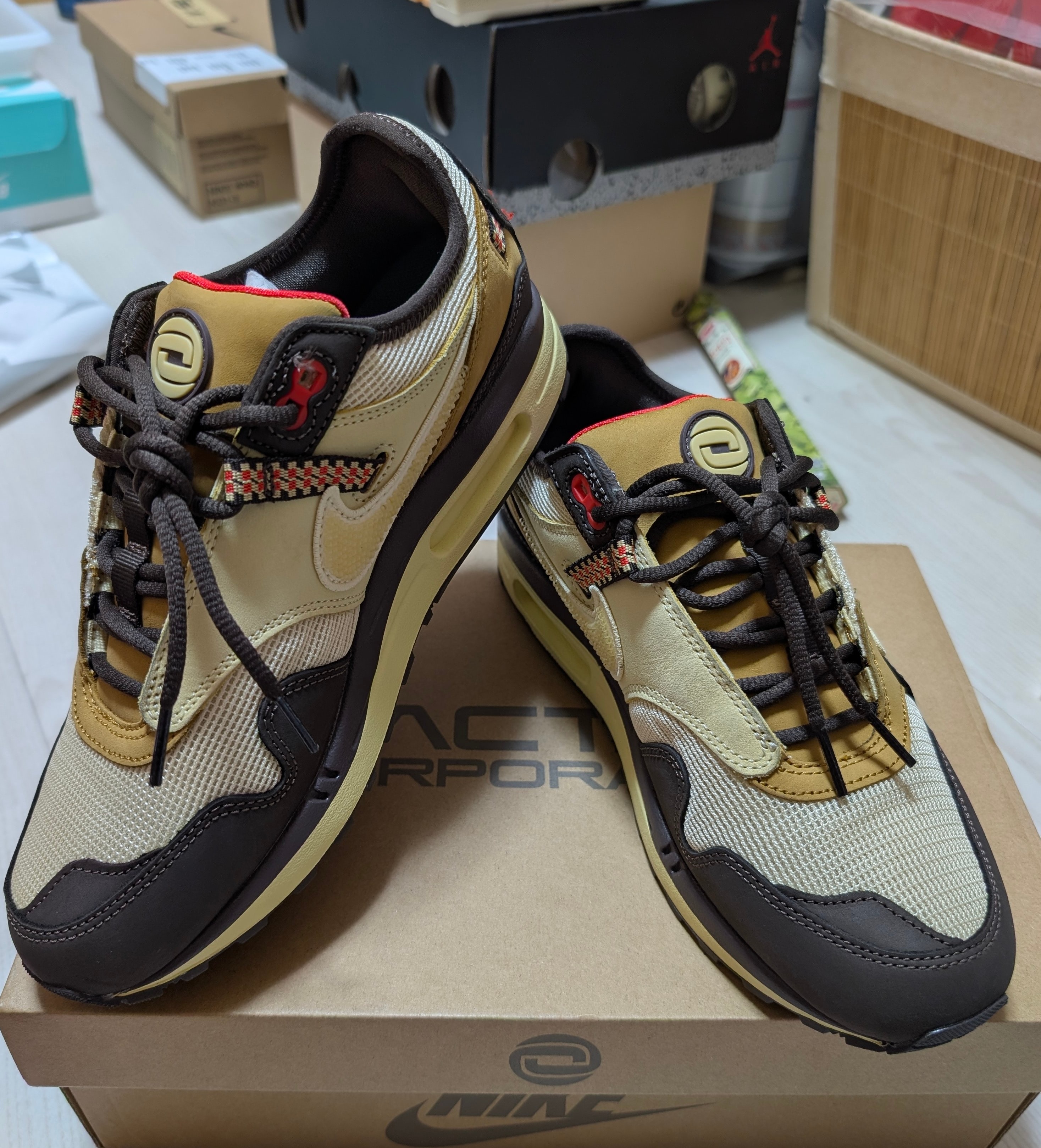 Travis Scott × Nike Air Max 1 "CACT.US Brown"
