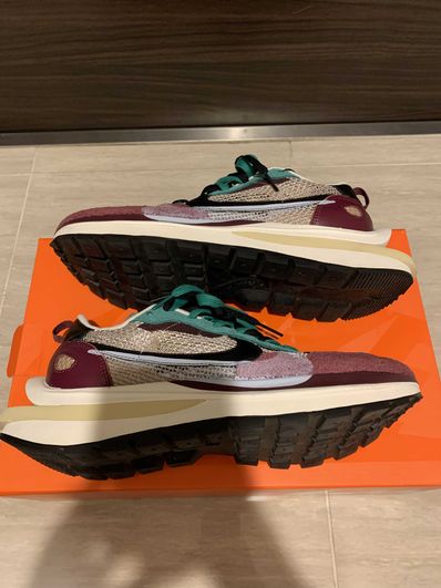 sacai × Nike Vapor Waffle "String/Red/Green"