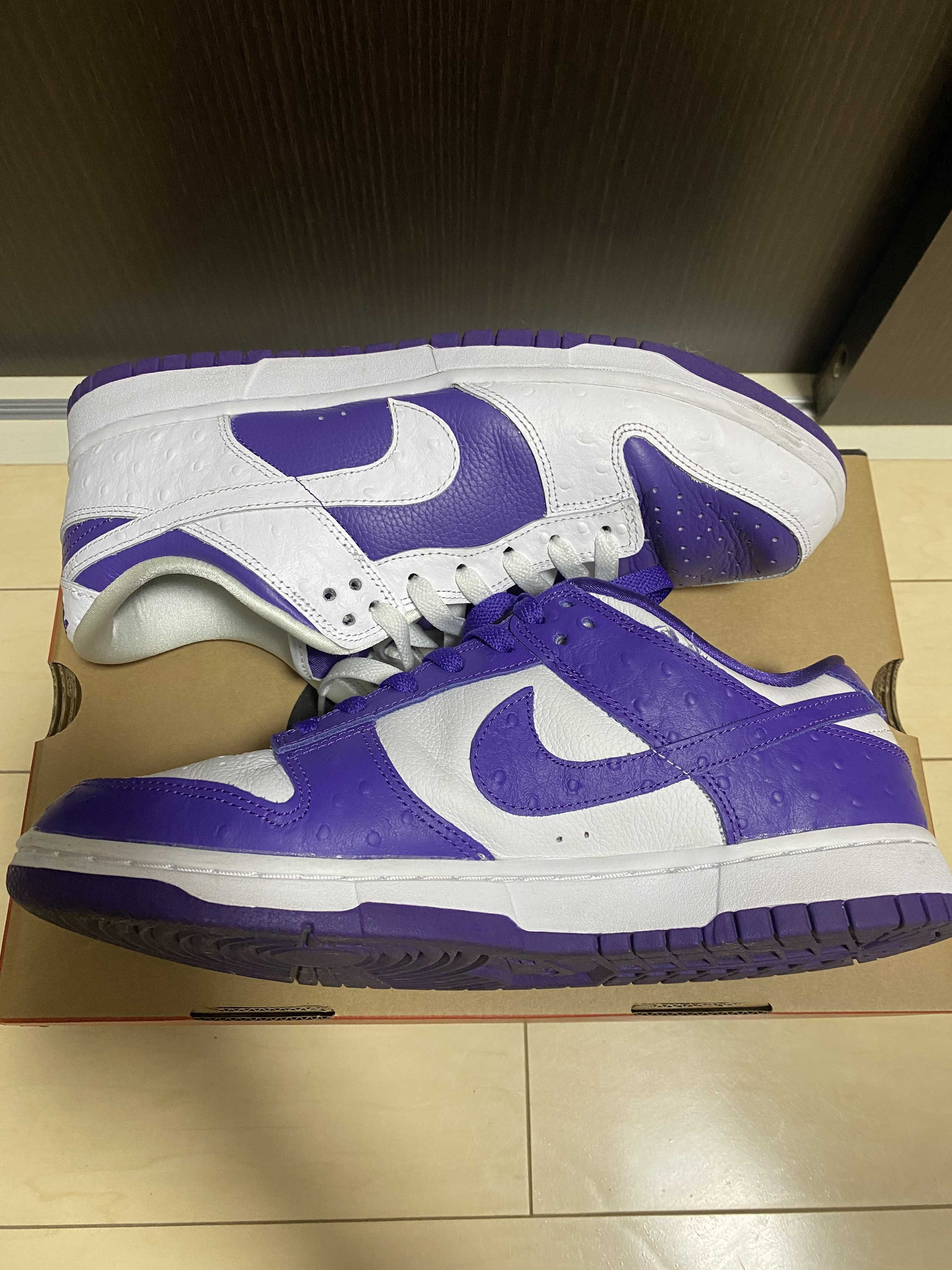 Nike Women's Dunk Low "Made You Look"