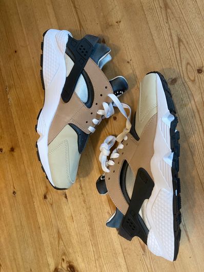 Nike Air Huarache "Escape" (2021)
