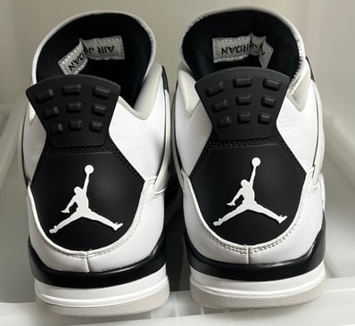 Nike Air Jordan 4 "Military Black"