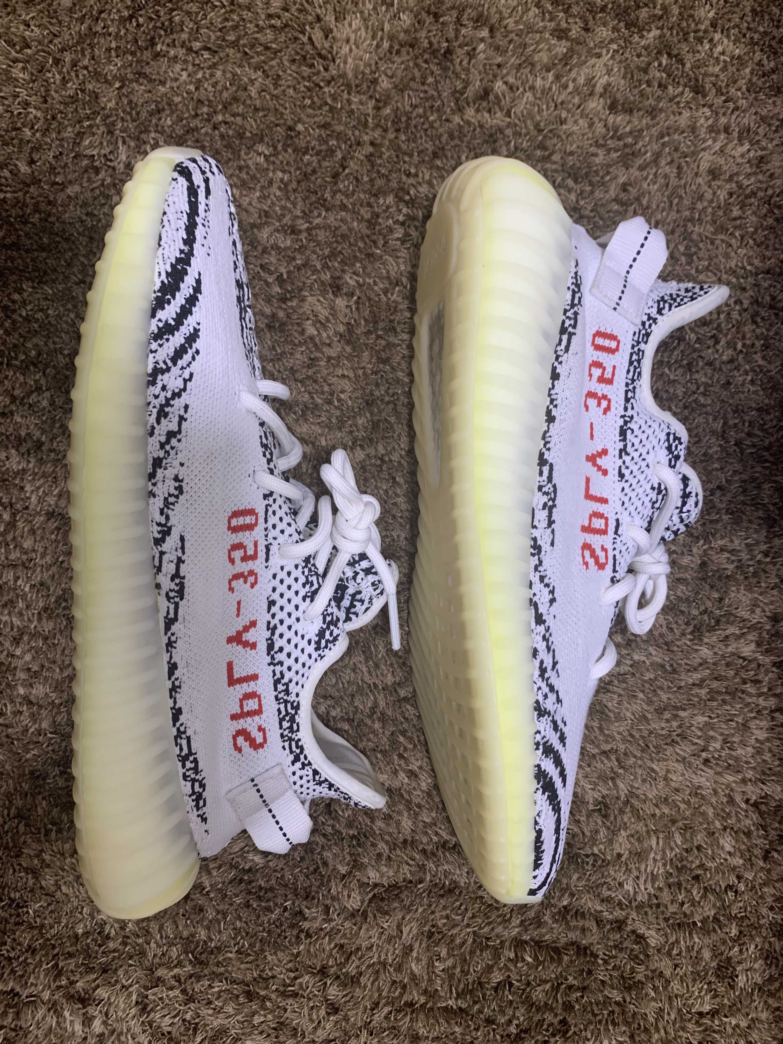 adidas YEEZY Boost 350 V2 "Zebra"