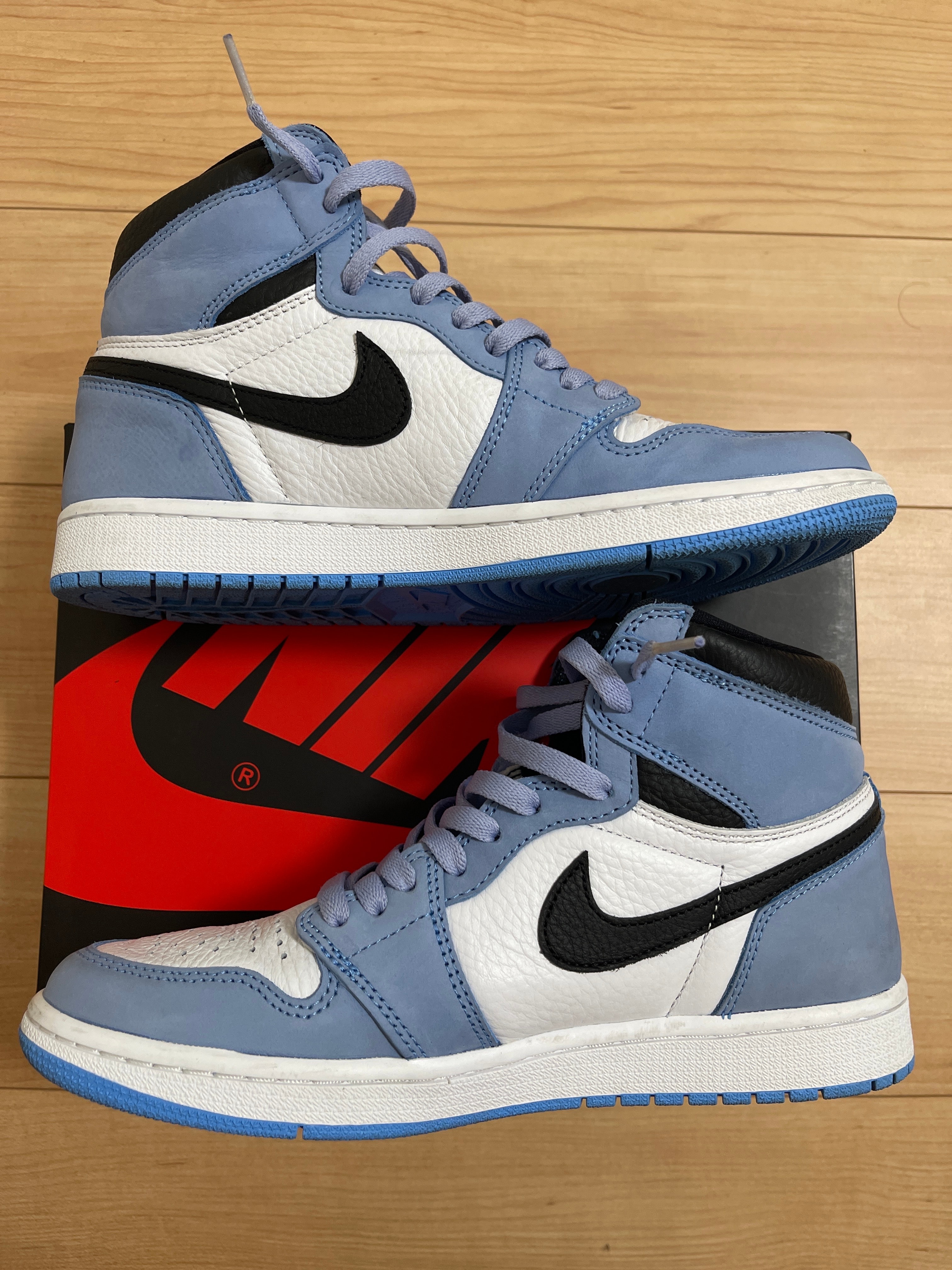 Nike Air Jordan 1 High OG "University Blue"
