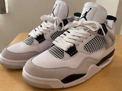 Nike Air Jordan 4 "Military Black"