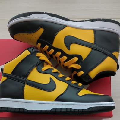 Nike Dunk High "University Gold and Black"
