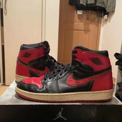 Nike Air Jordan 1 Retro High "Black Varsity Red/Bred"(2001)