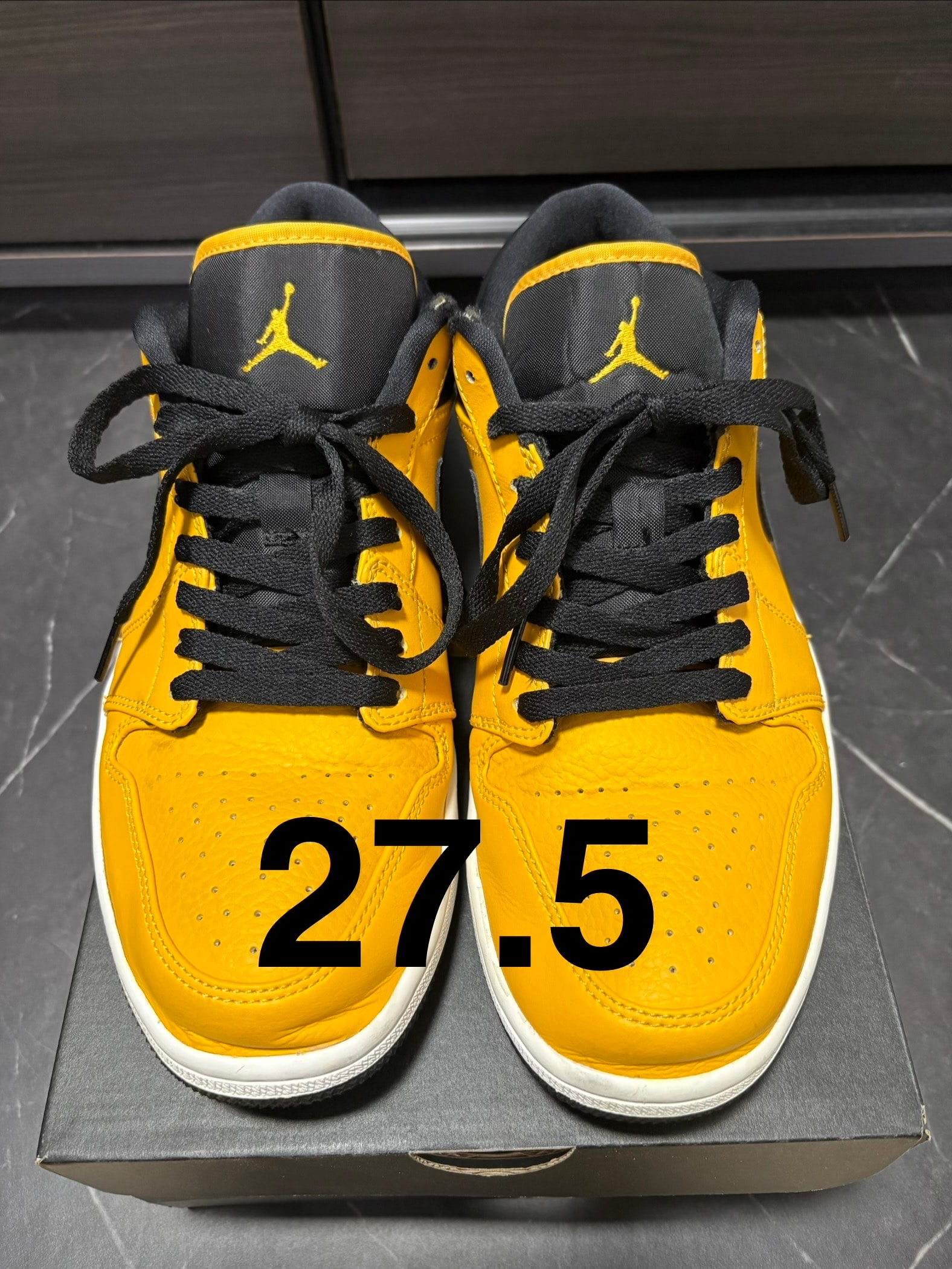 Nike Air Jordan 1 Low "University Gold"