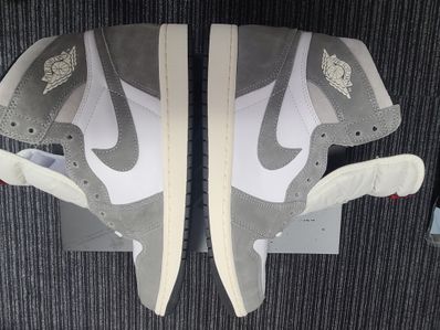 Nike Air Jordan 1 Retro High OG "Black and Smoke Grey"