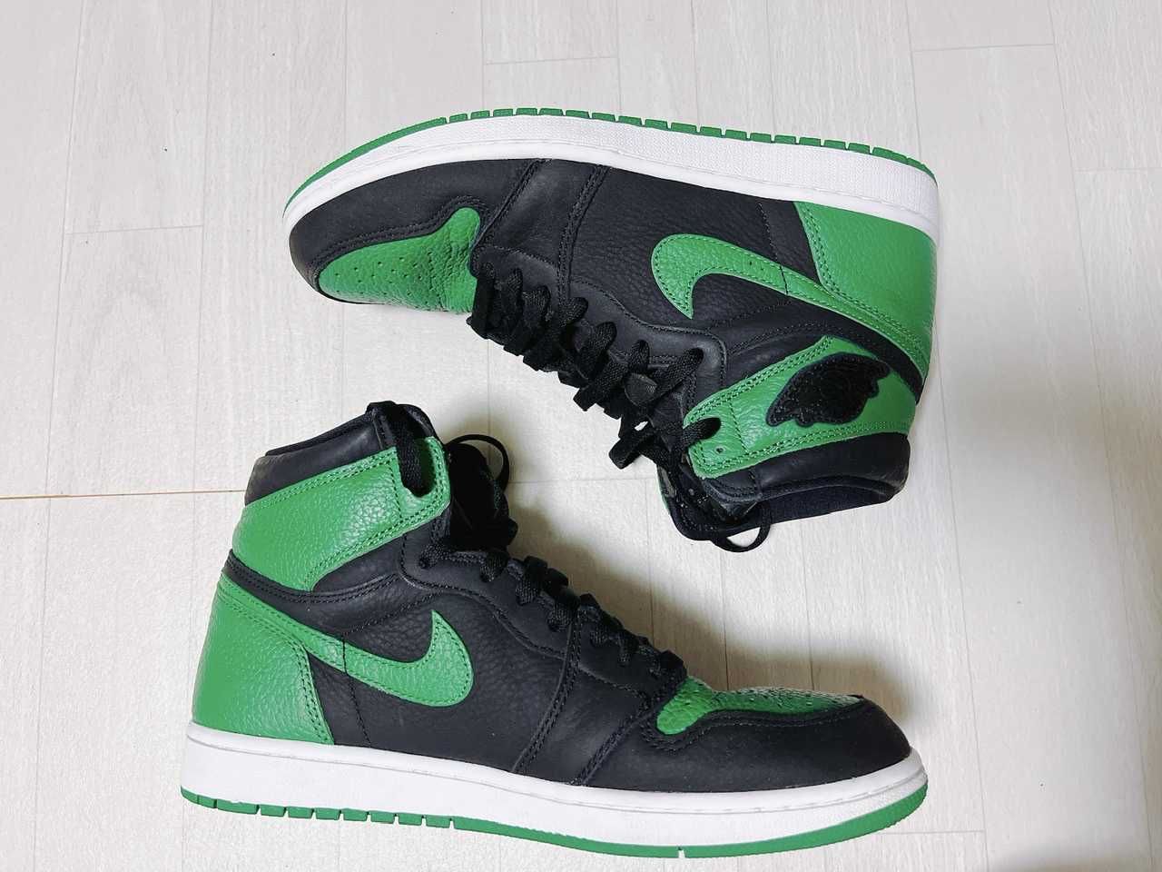 Nike Air Jordan 1 Retro High OG "Black/Pine Green" (2020)