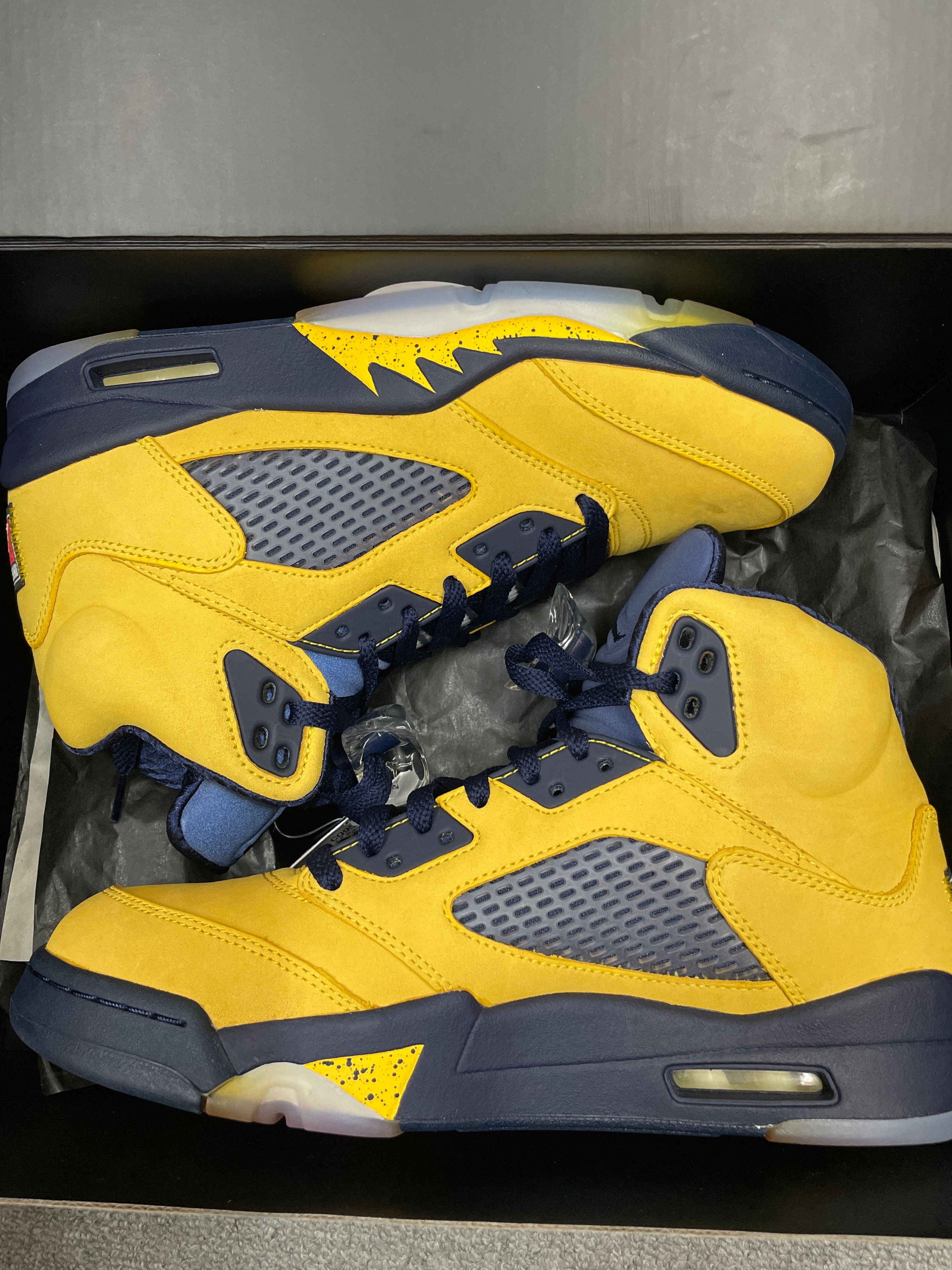 NIKE AIR JORDAN 5 "MICHIGAN"