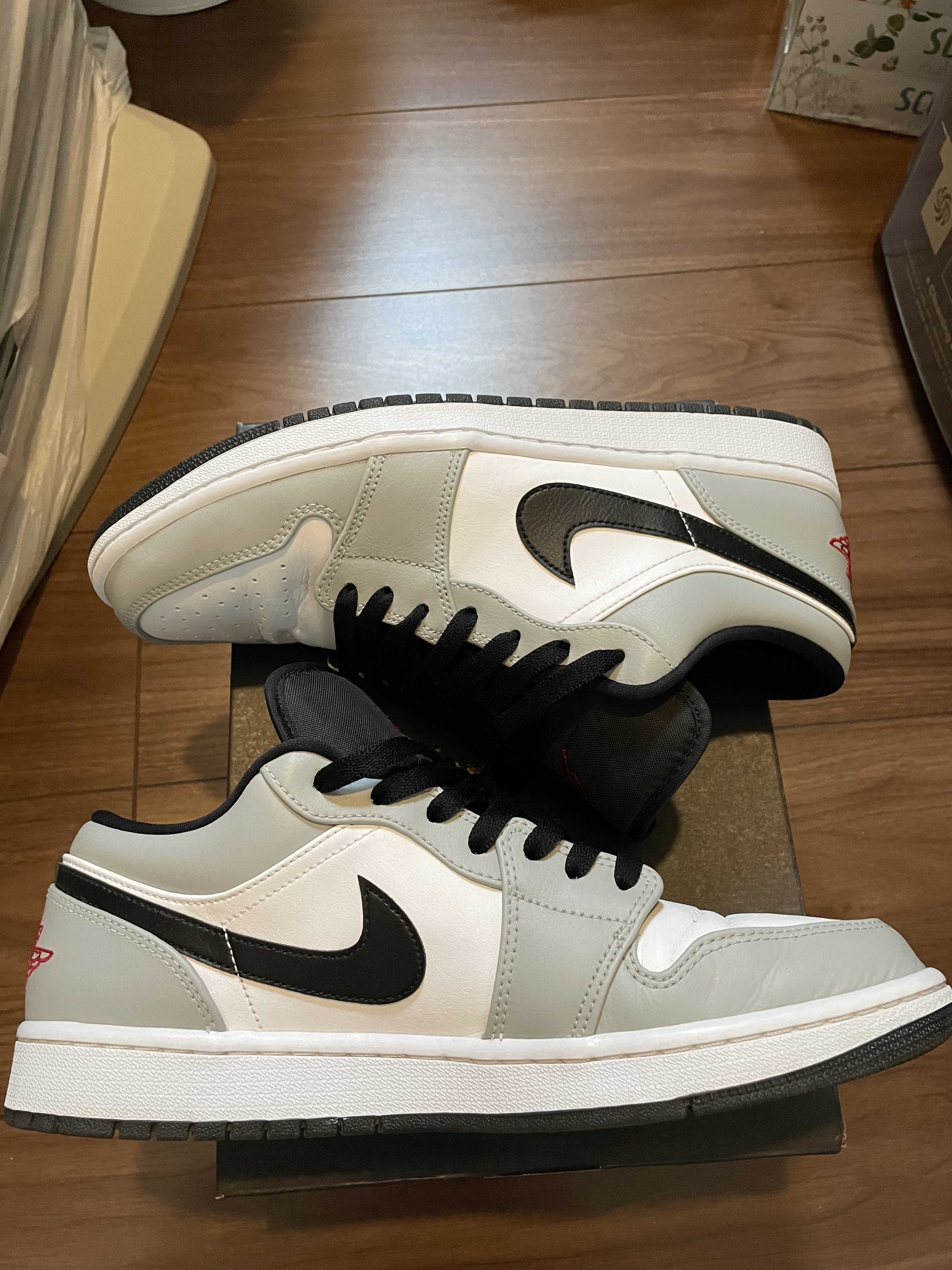 NIKE AIR JORDAN 1 LOW "LIGHT SMOKE GREY"