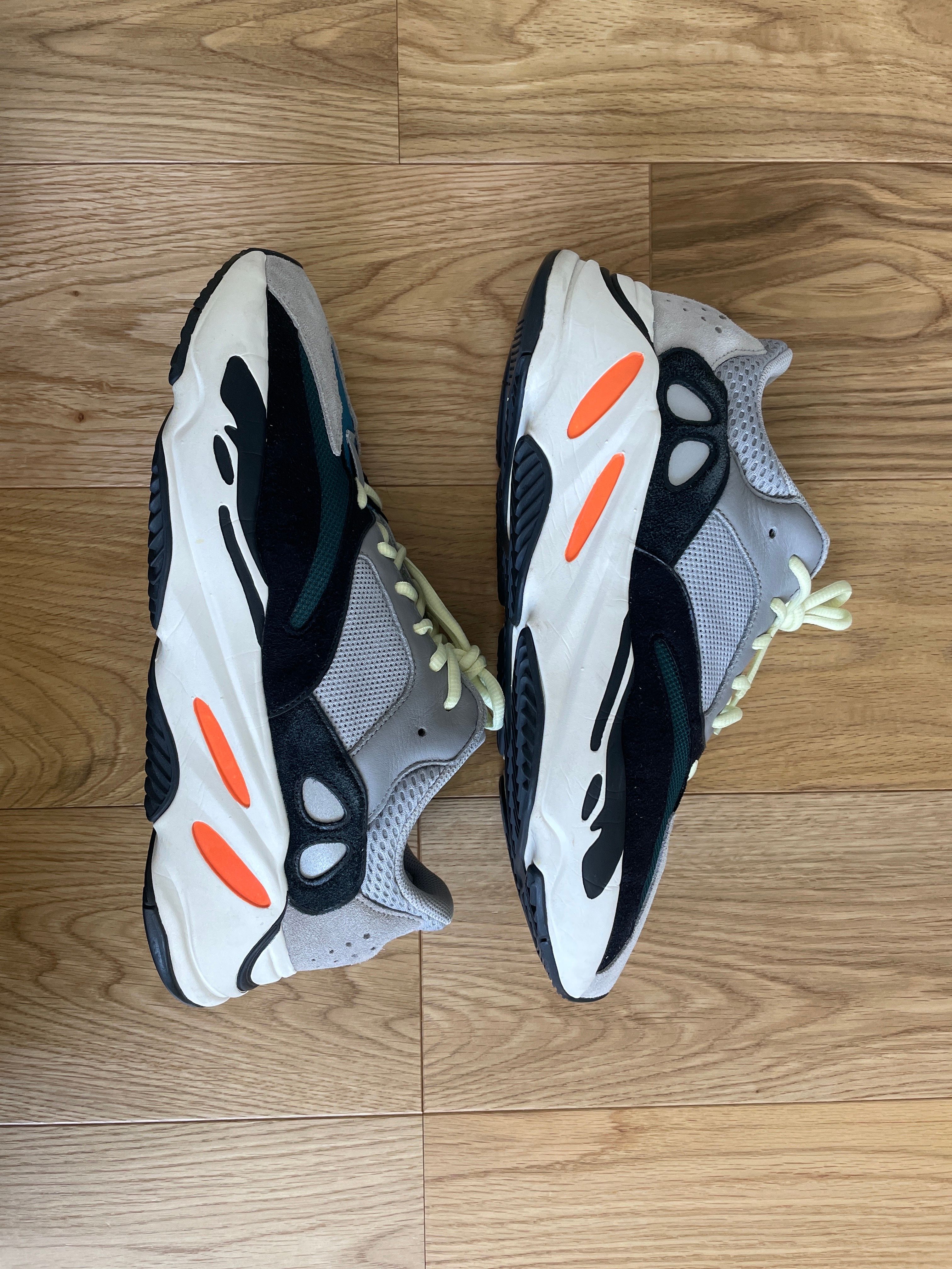 adidas YEEZY Boost 700 "Wave Runner"