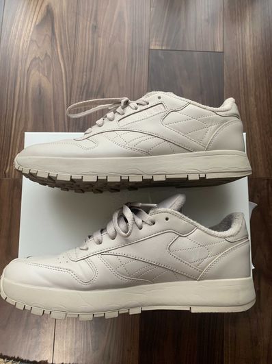 Maison Margiela × Reebok Classic Leather Tabi "Tan"