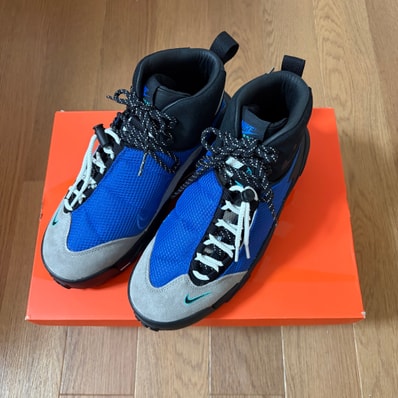 sacai × Nike Magmascape "Varsity Royal"