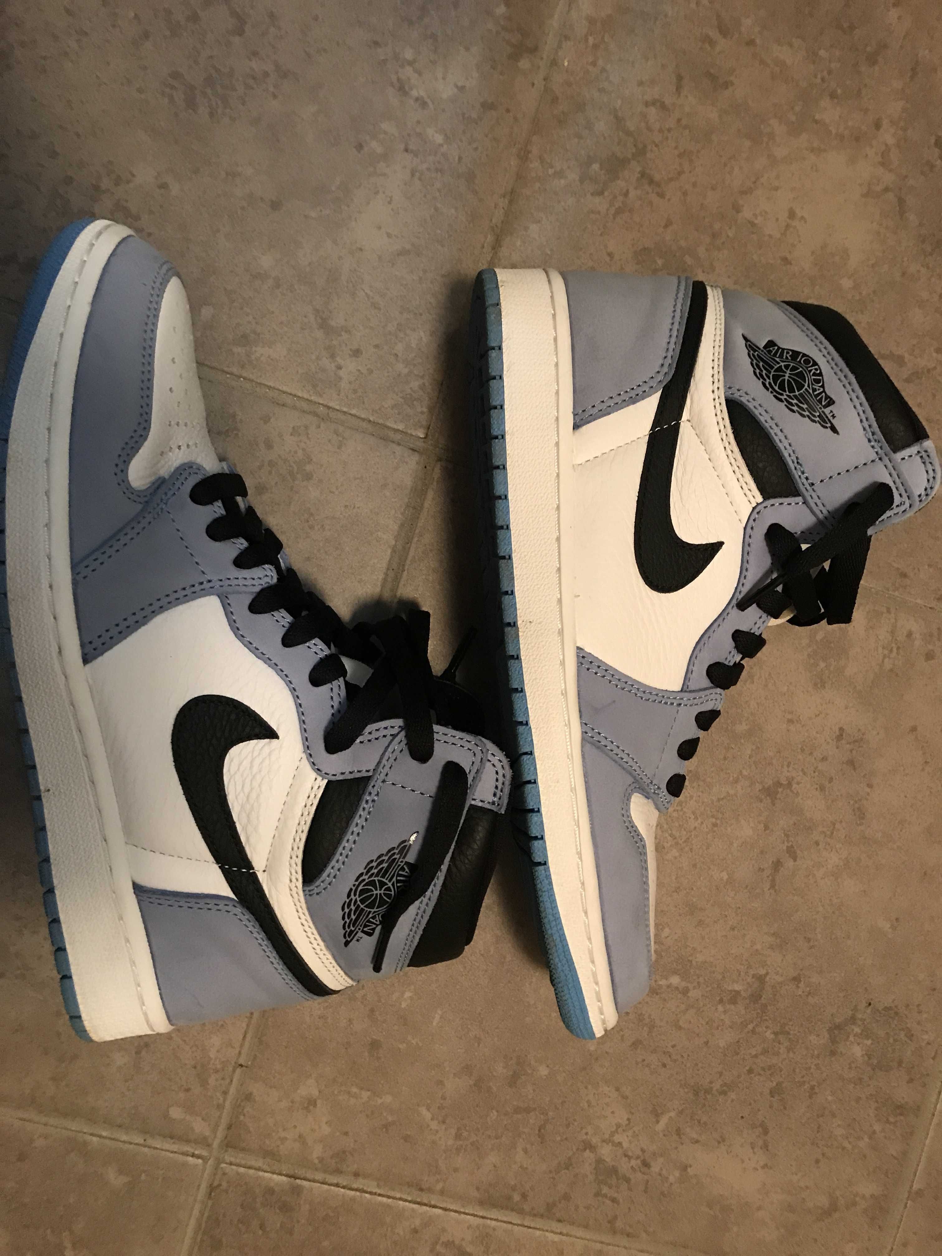 Nike Air Jordan 1 High OG "University Blue"