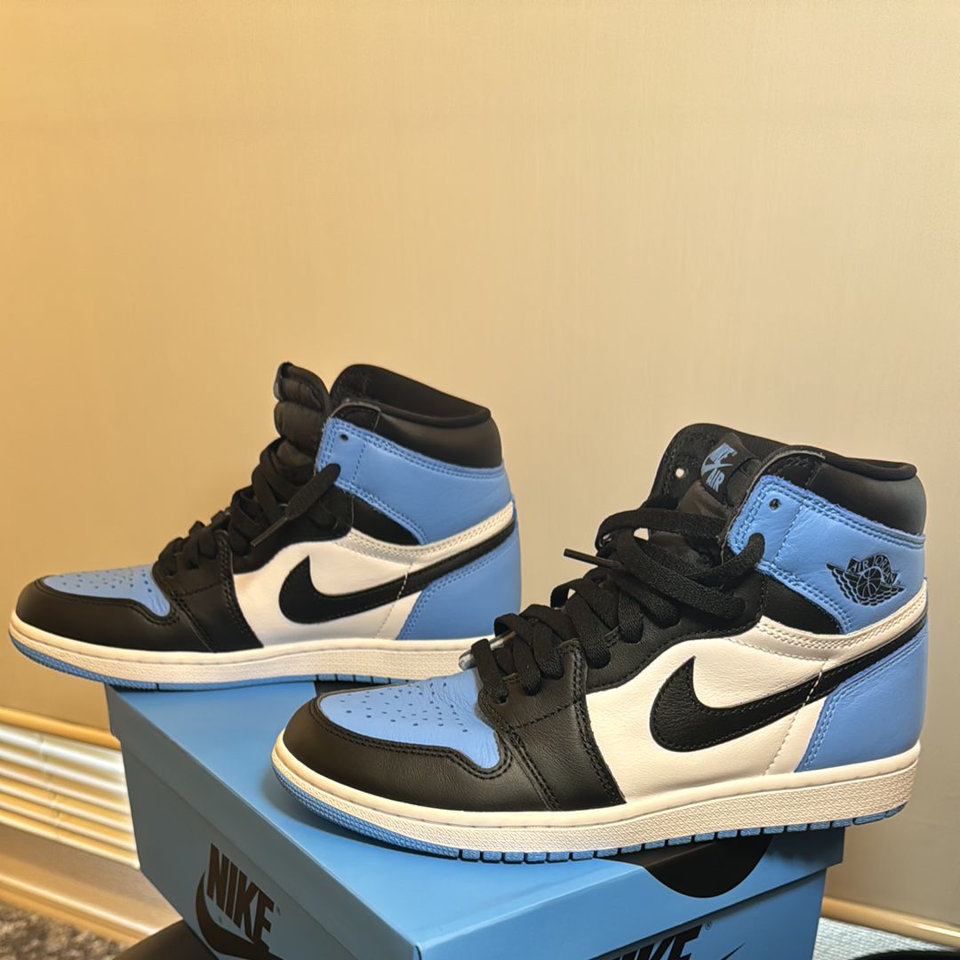 Nike Air Jordan 1 Retro High OG "University Blue/UNC Toe"
