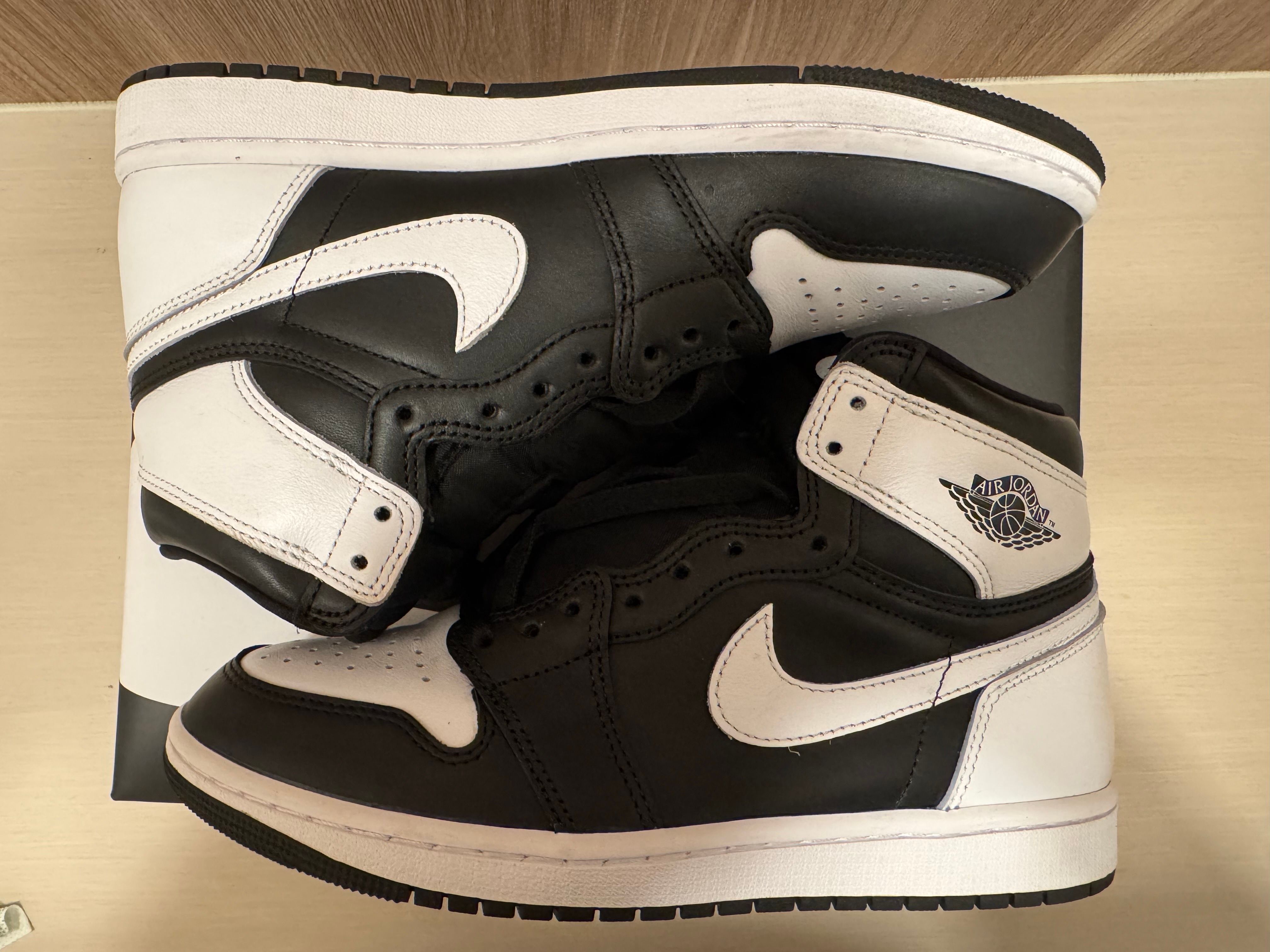 Nike Air Jordan 1 Retro High OG "Black/White"