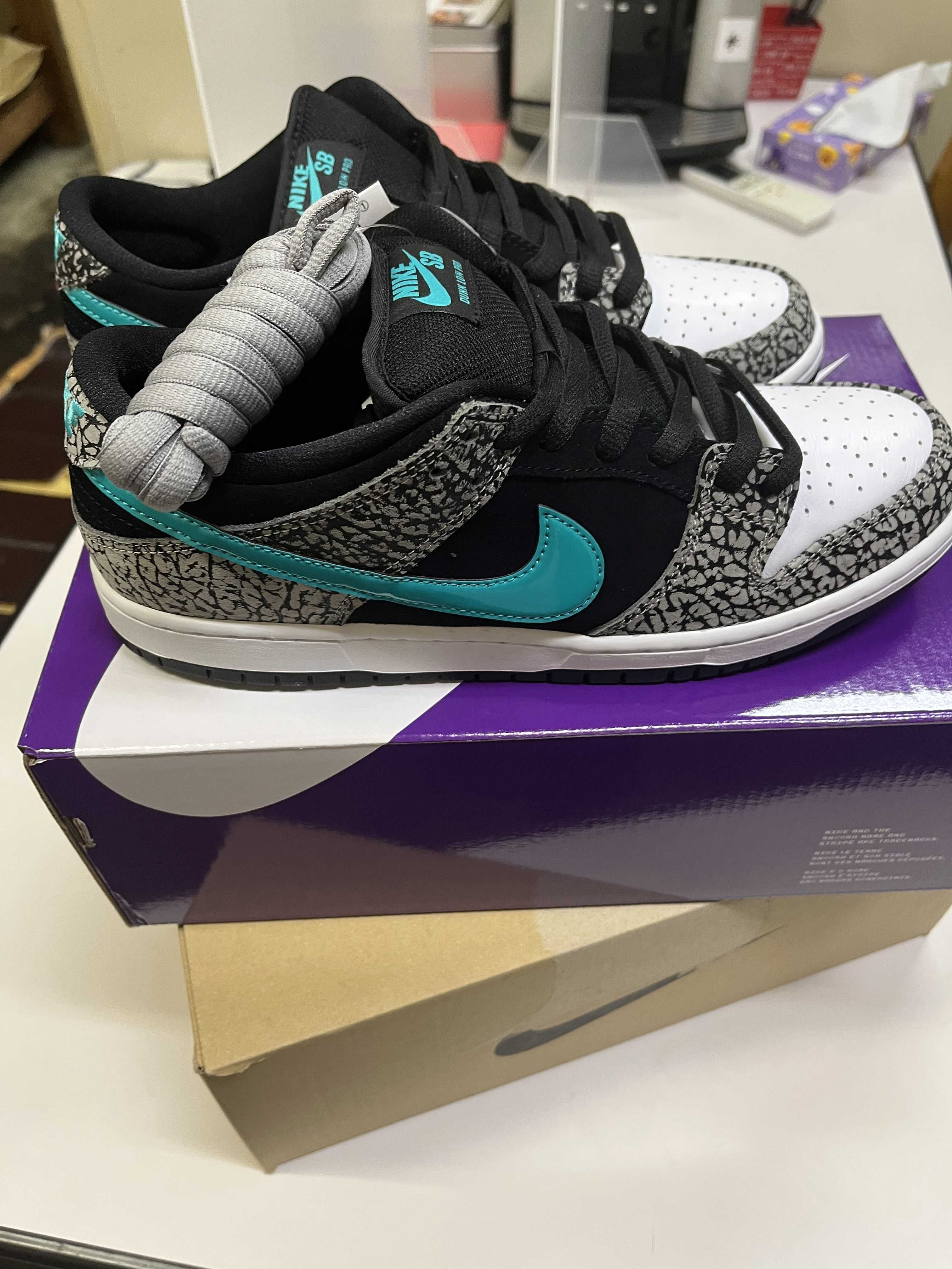 Nike SB Dunk Low "Elephant/Safari"