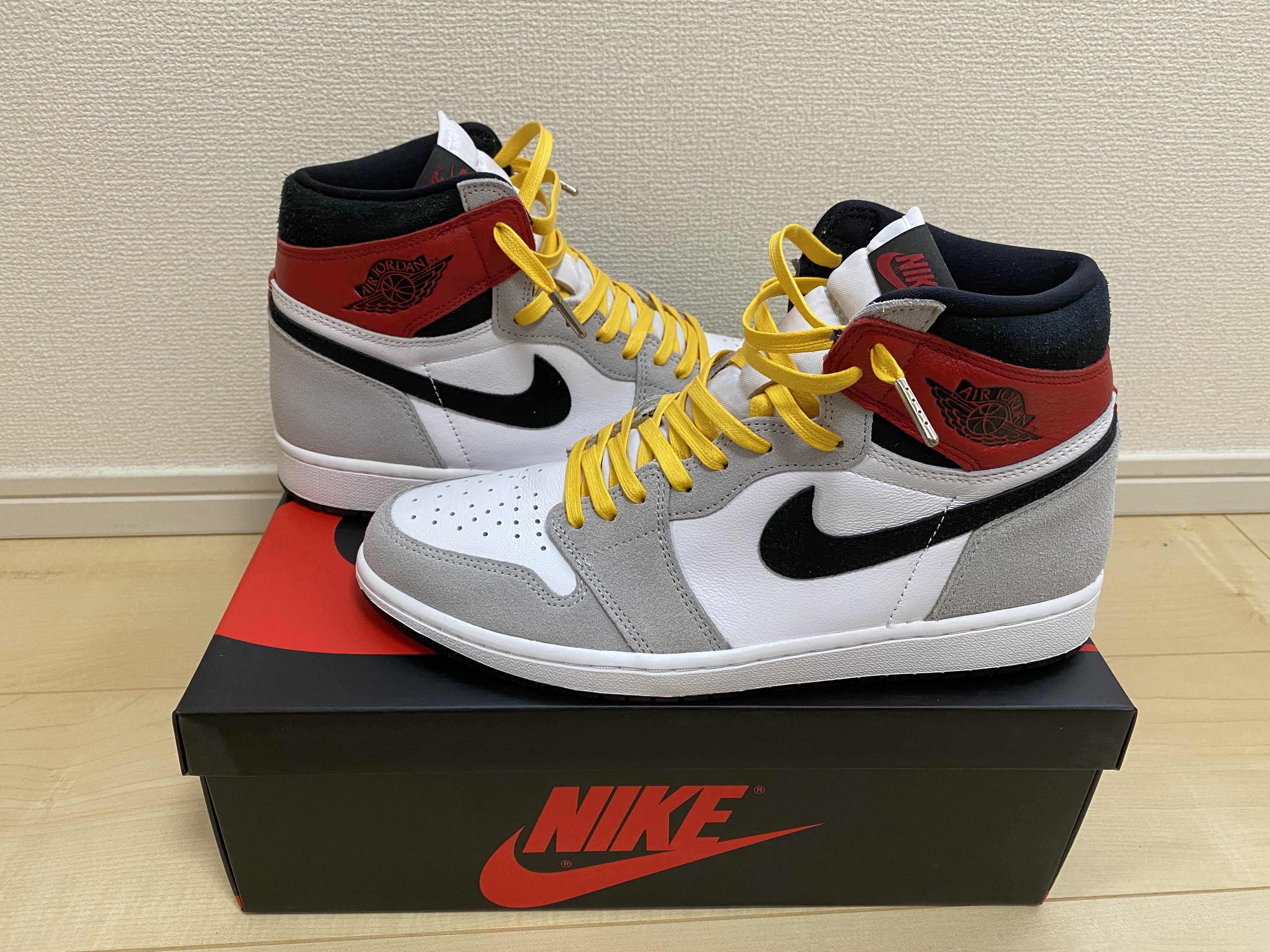 Nike Air Jordan 1 High OG "White/Black/Light Smoke Grey"