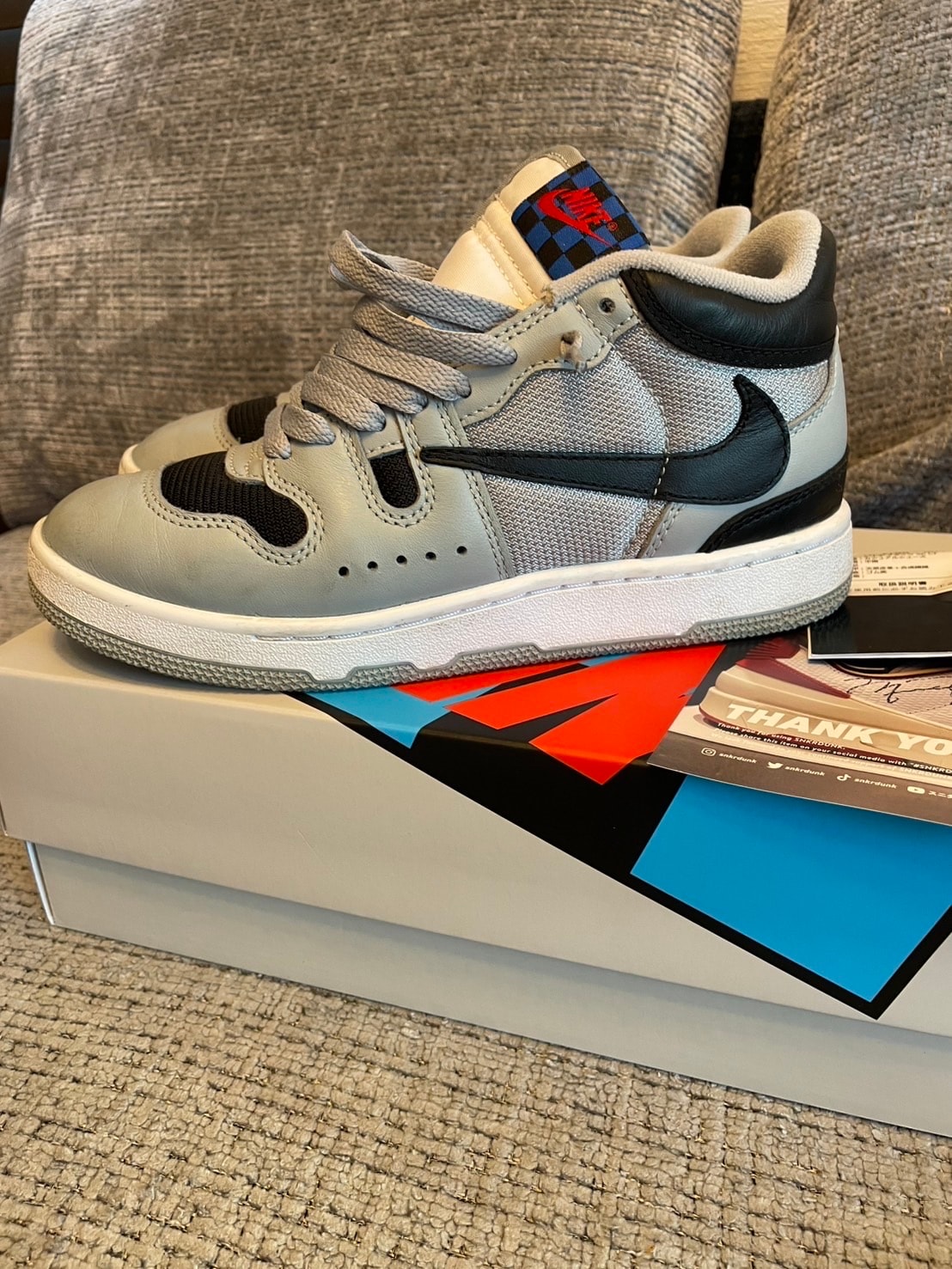 トラヴィススコット カクタスジャック × ナイキ アタック (マックアタック) "ライトスモークグレー"