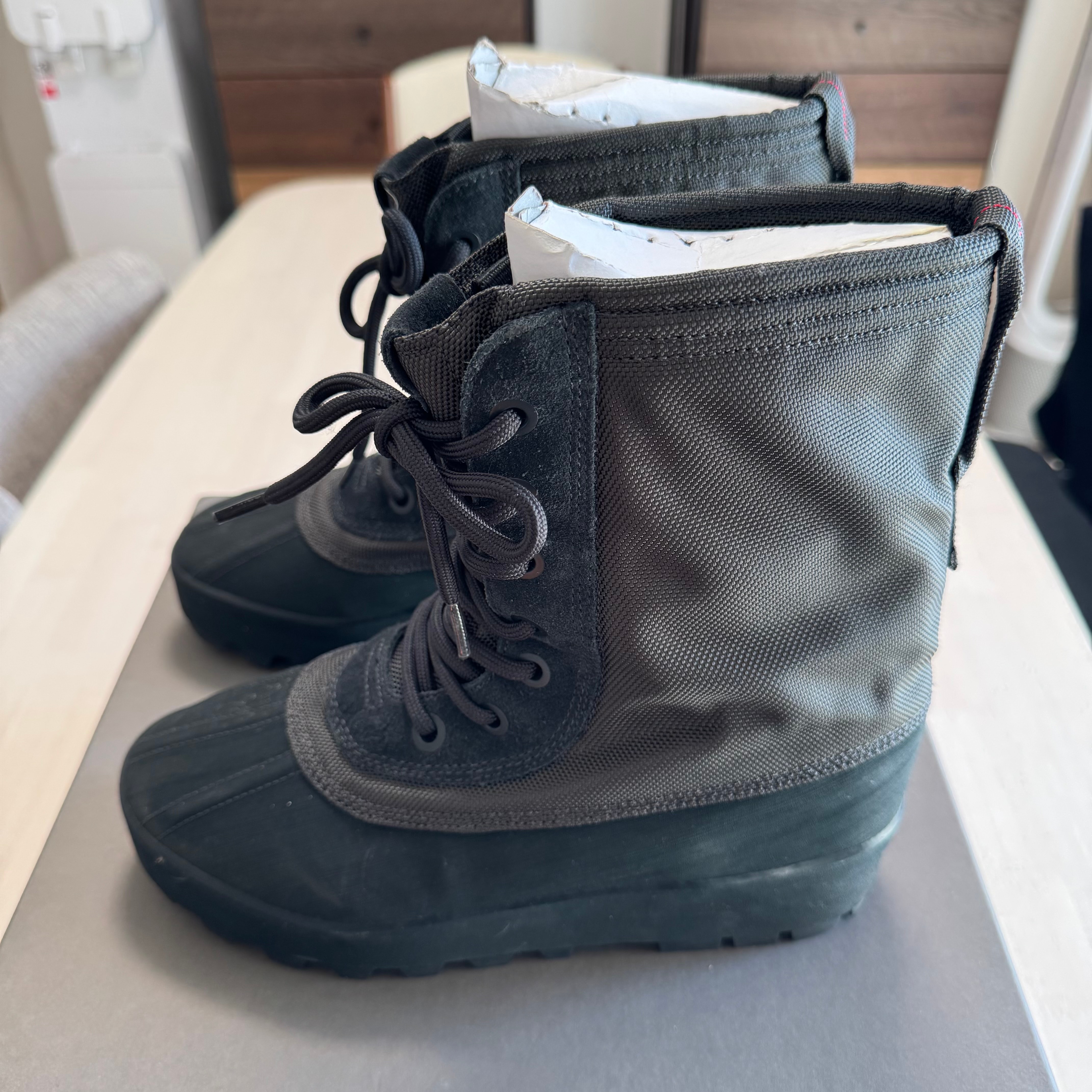 ADIDAS YEEZY BOOST 950 PIRATE BLACK