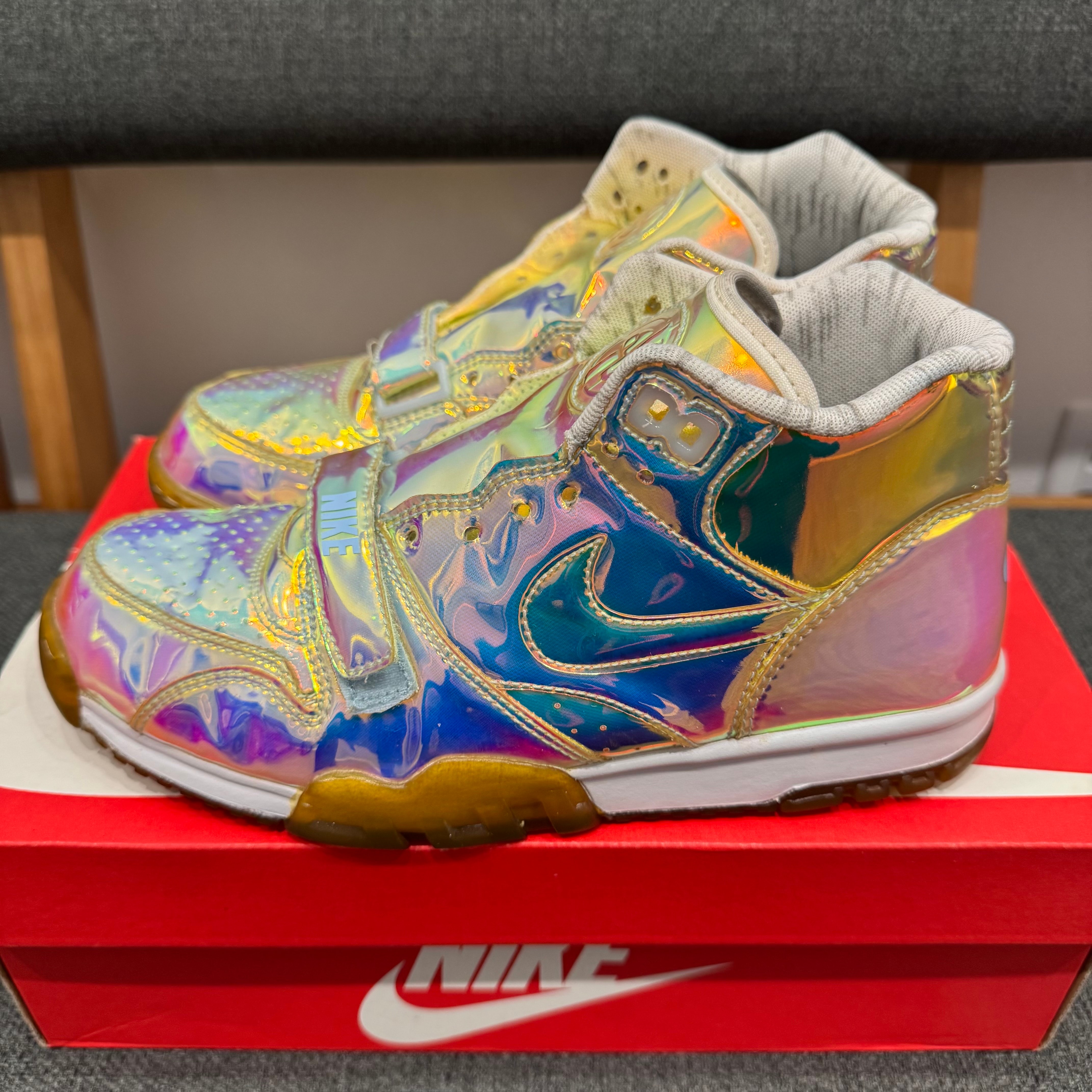 ナイキ エア トレイナー 1 "スーパー ボール ホログラム"