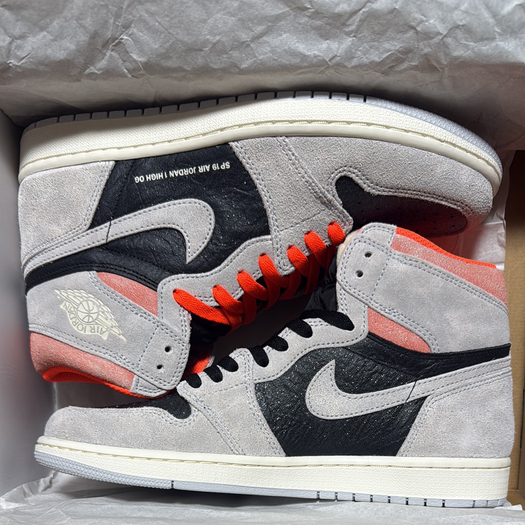 Nike Air Jordan 1 Retro High OG "Hyper Crimson"
