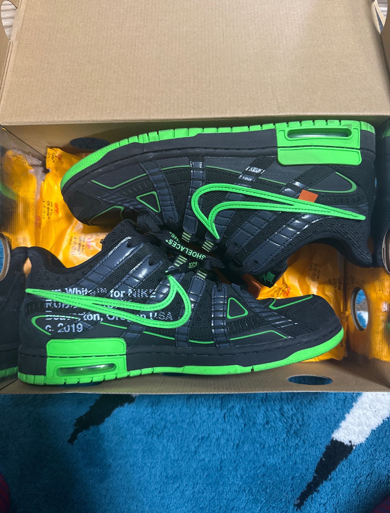 Off-White × Nike Air Rubber Dunk "Black/Green Strike"
