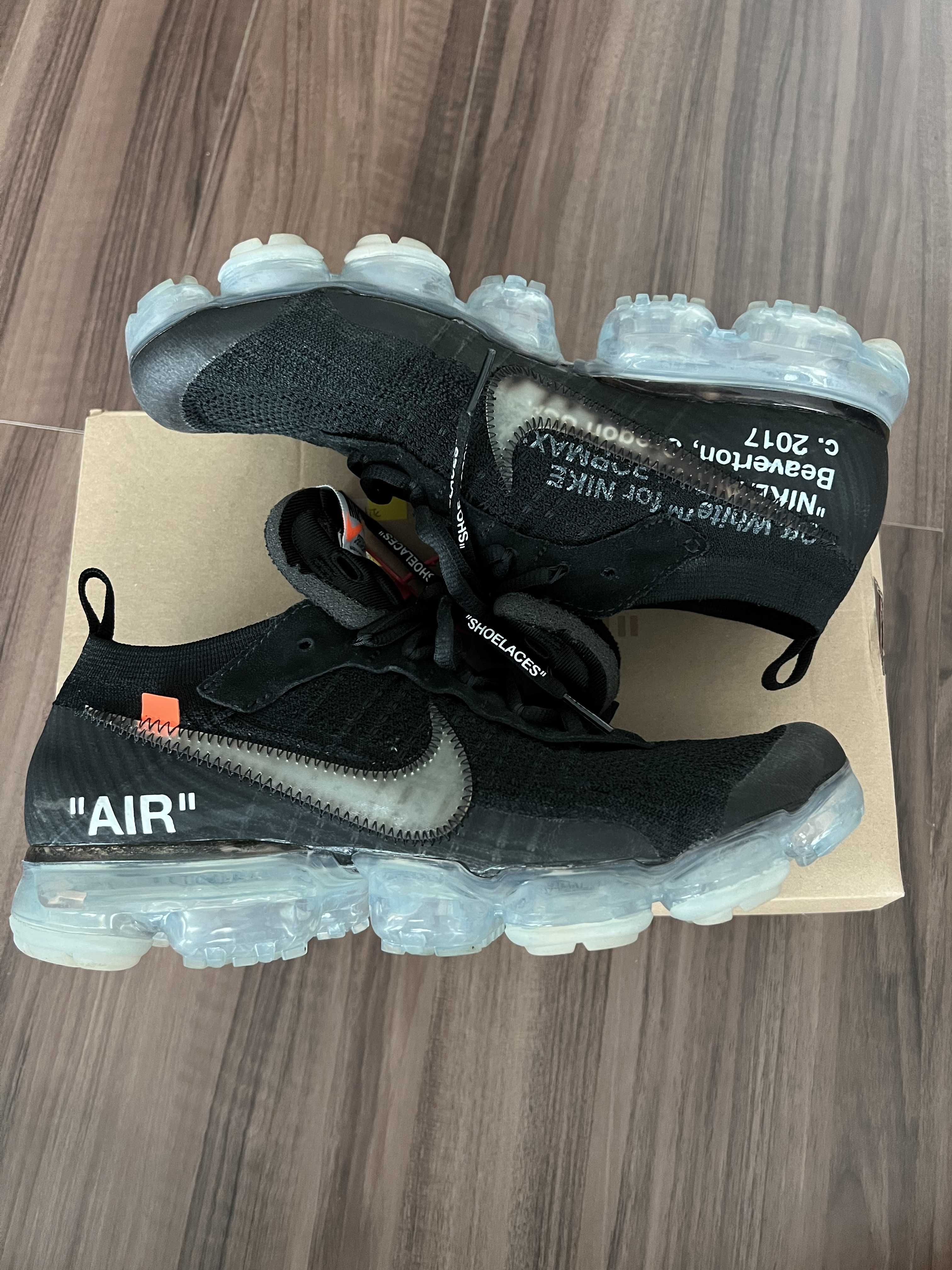Off-White × Nike Air Vapormax "Black/Total Orange/Clear"