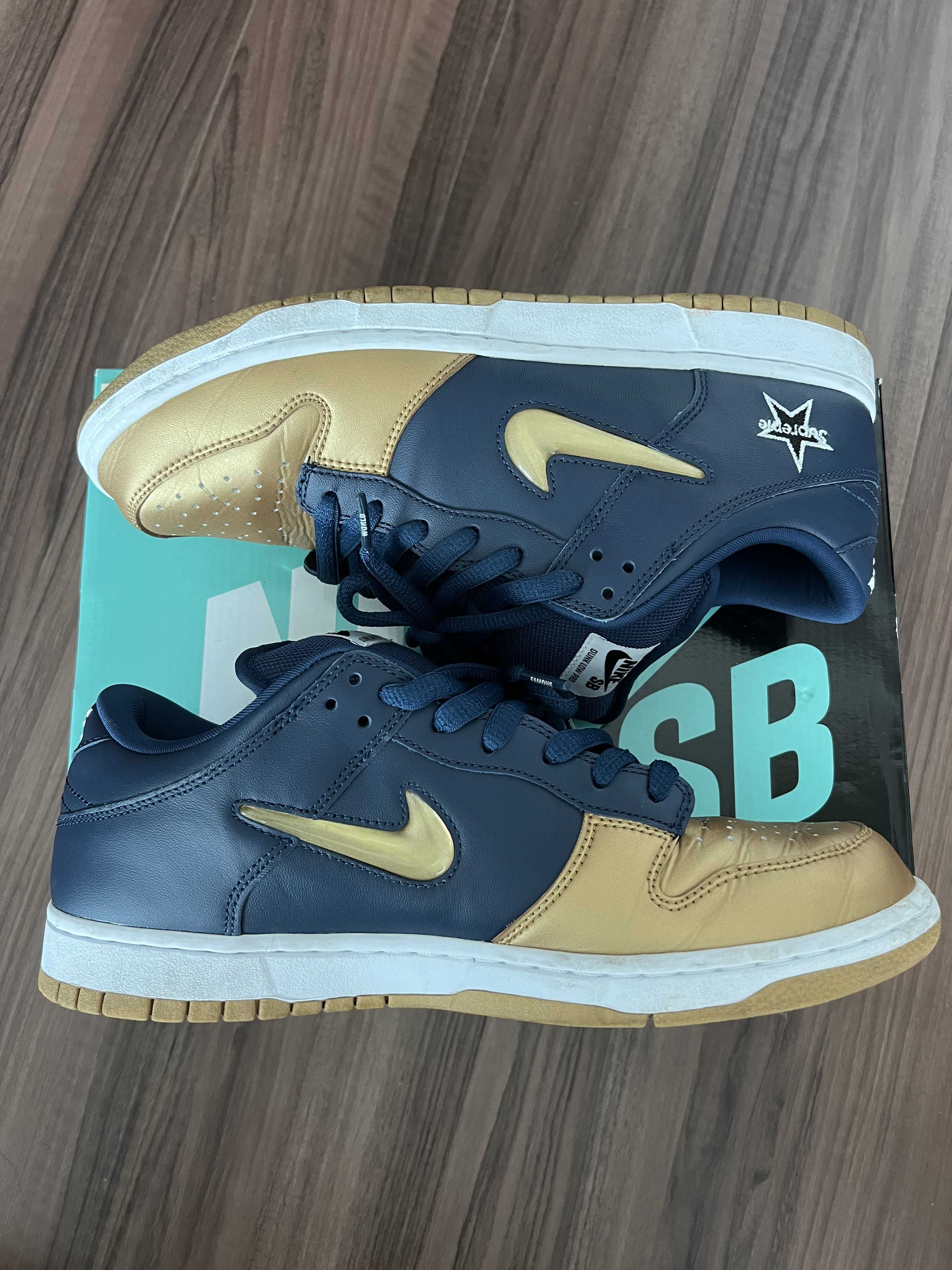 Supreme × Nike SB Dunk Low OG QS "Metallic Gold/Navy"