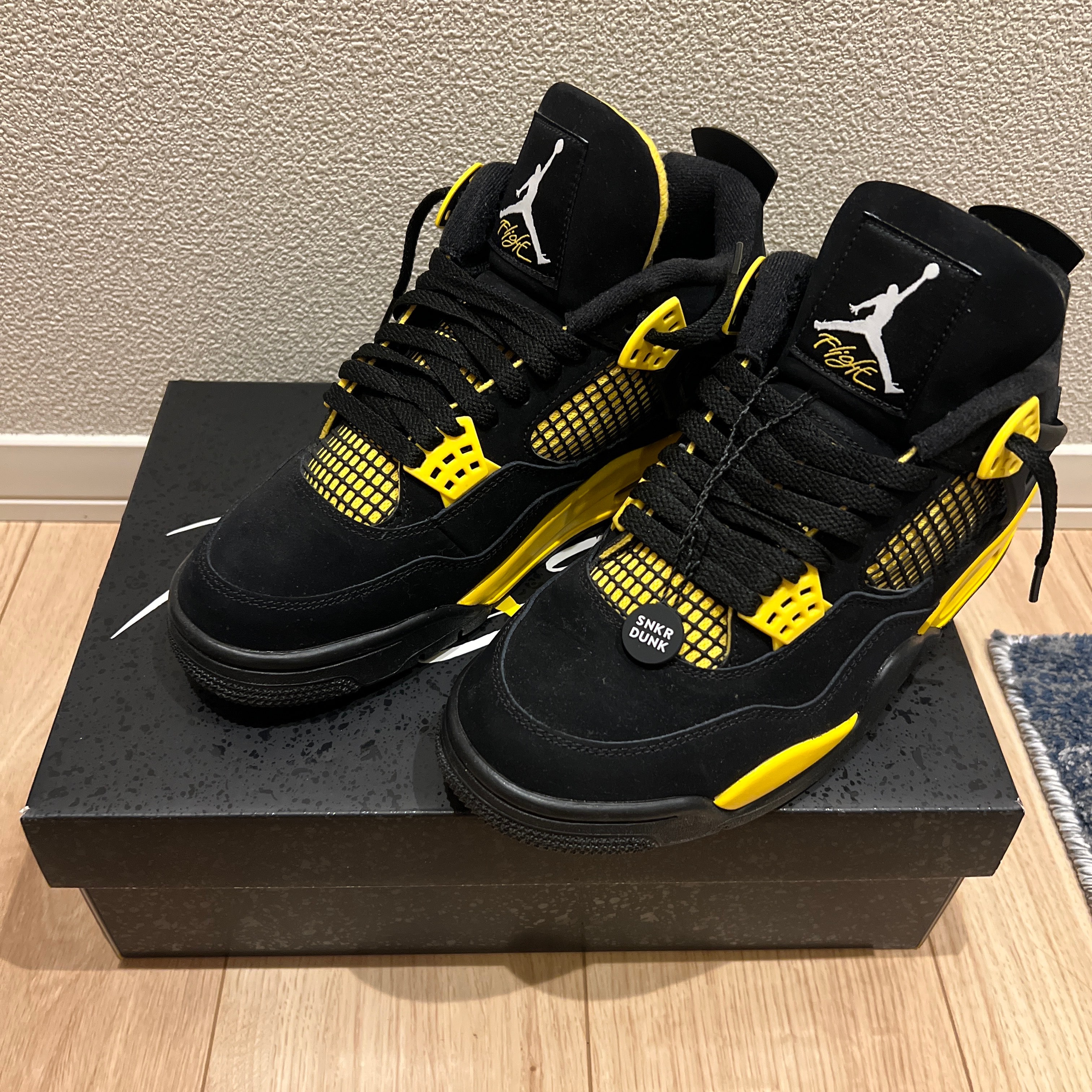 Nike Air Jordan 4 Retro "Thunder"(2023)
