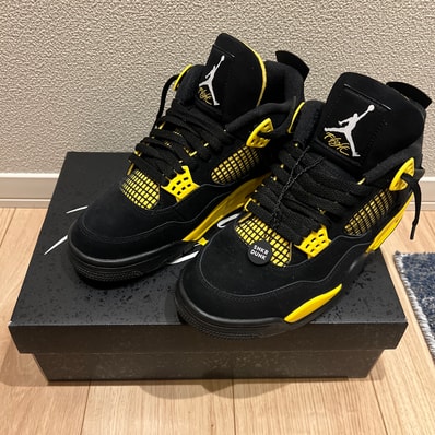 Nike Air Jordan 4 Retro "Thunder"(2023)