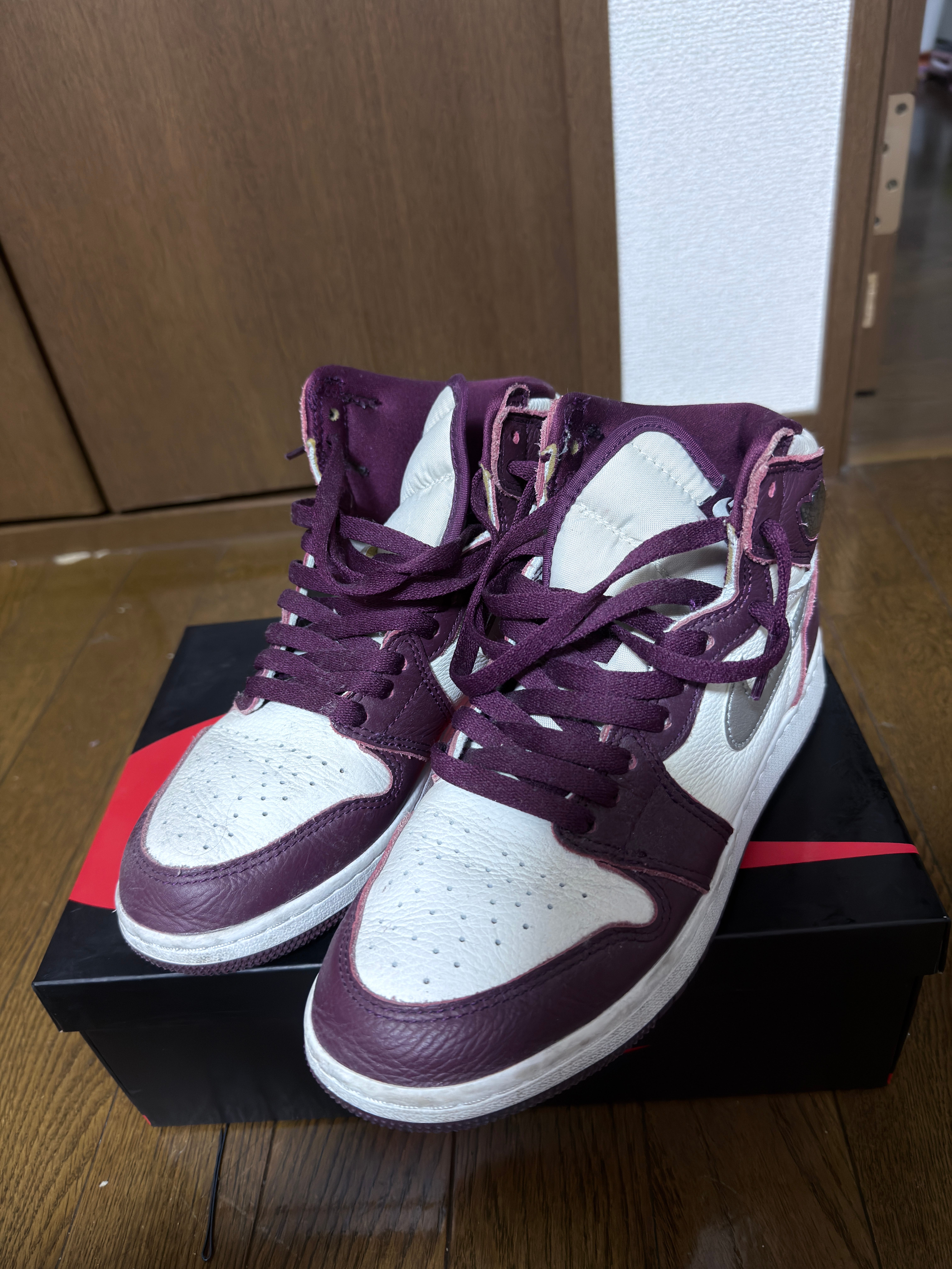 Nike Air Jordan 1 High OG "Bordeaux"