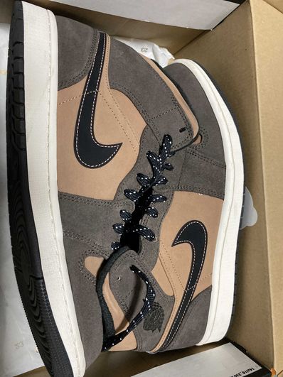 Nike Air Jordan 1 Mid SE "Dark Chocolate"