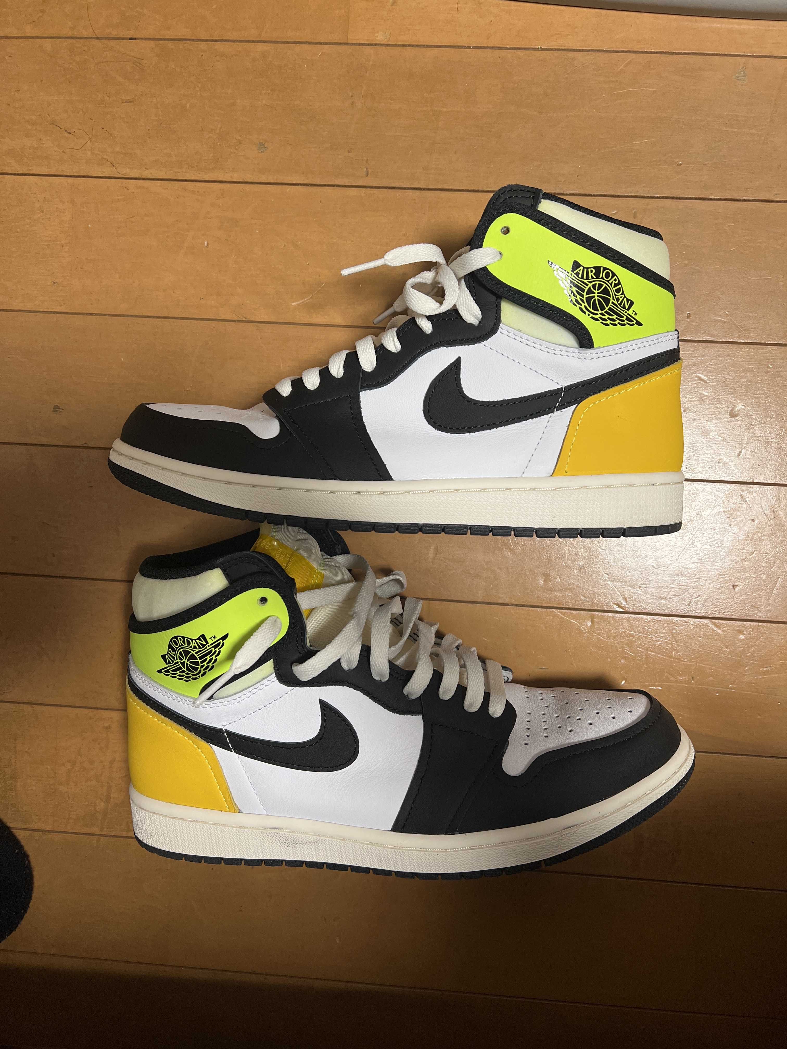 Nike Air Jordan 1 High OG "Volt Gold"
