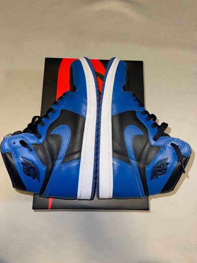Nike Air Jordan 1 Retro High OG "Dark Marina Blue"