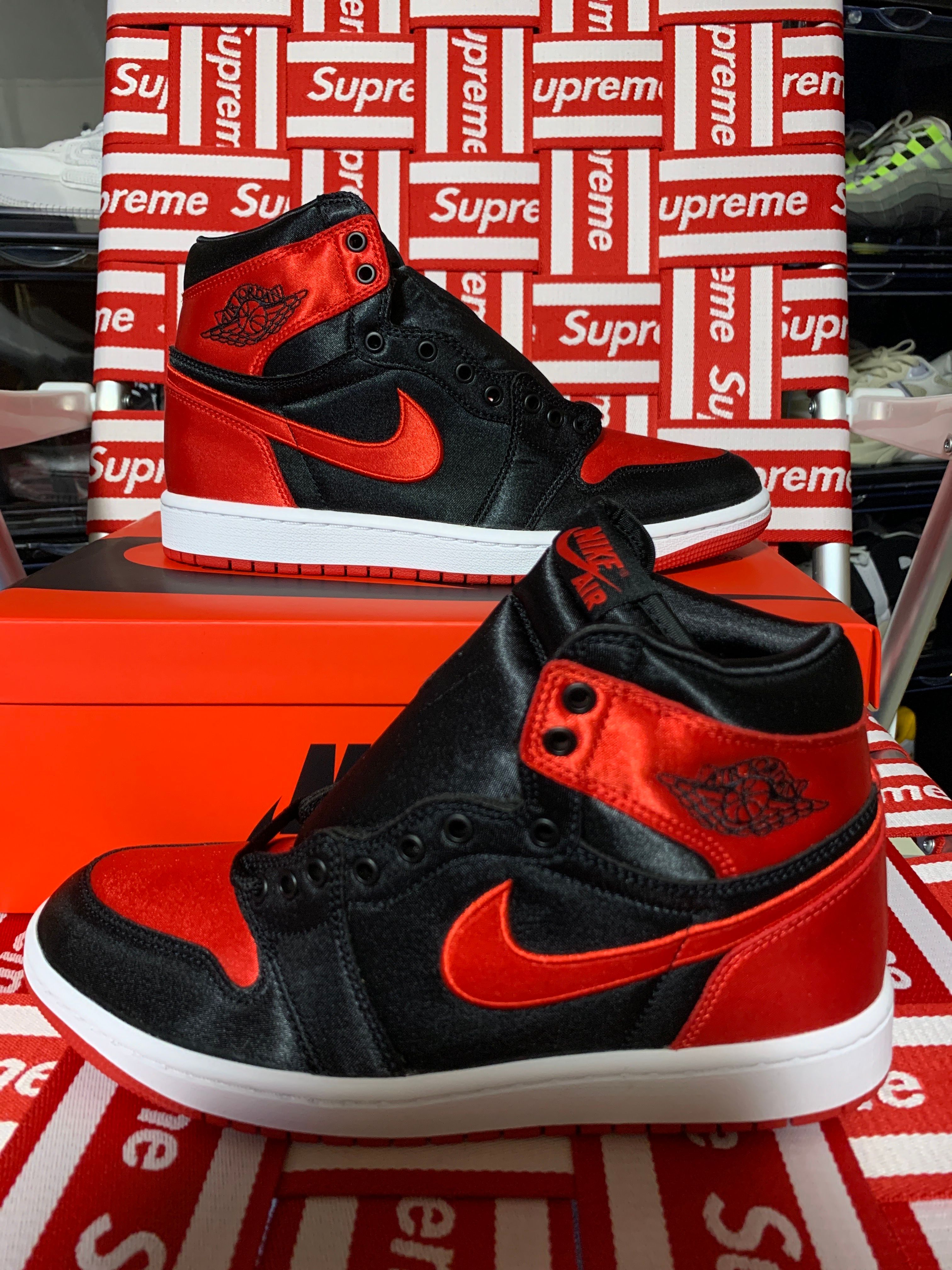Nike Women's Air Jordan 1 Retro High OG "Satin Bred"