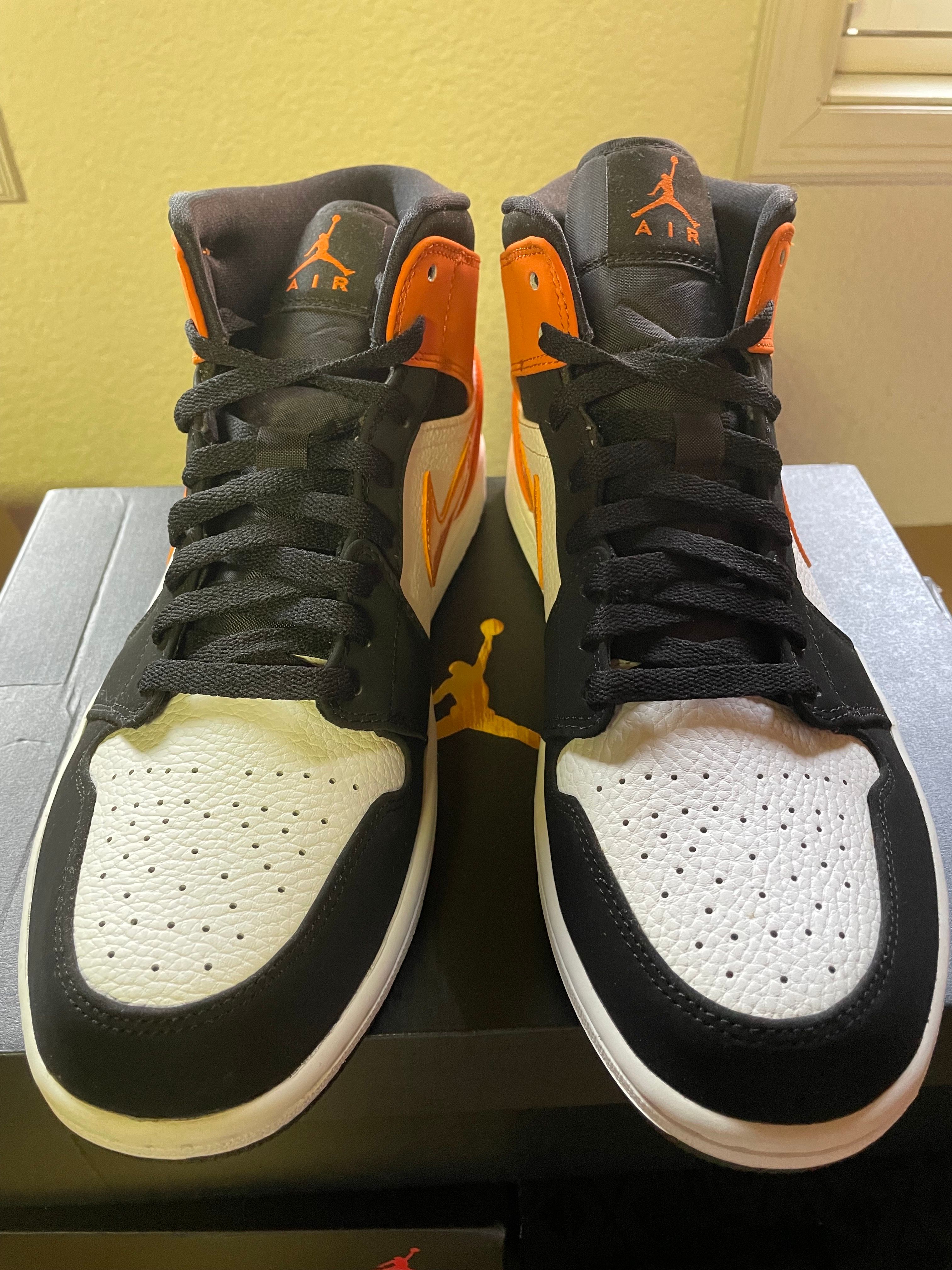 NIKE AIR JORDAN 1 MID "SHATTERED BACKBOARD"