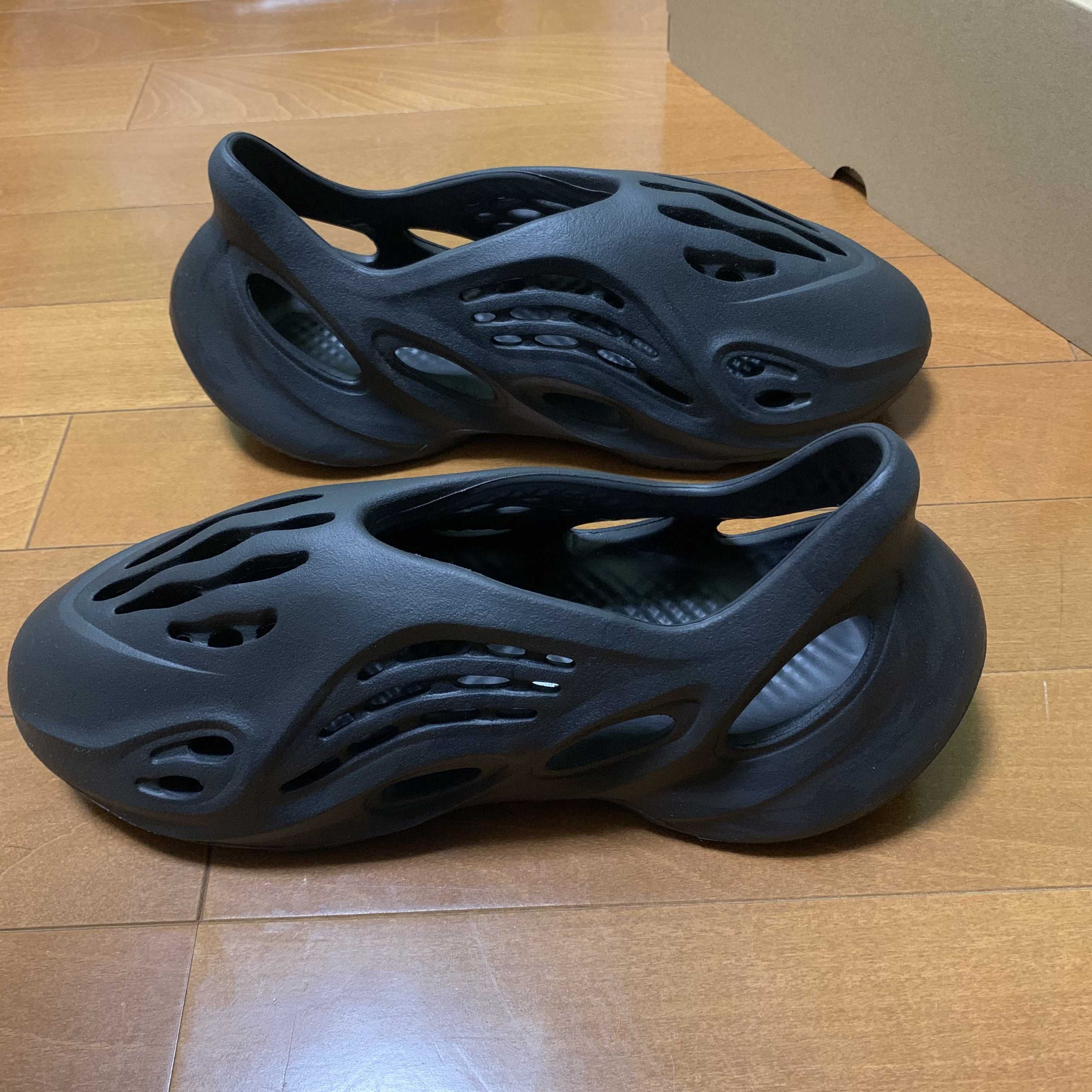 adidas YEEZY Foam Runner "Onyx"