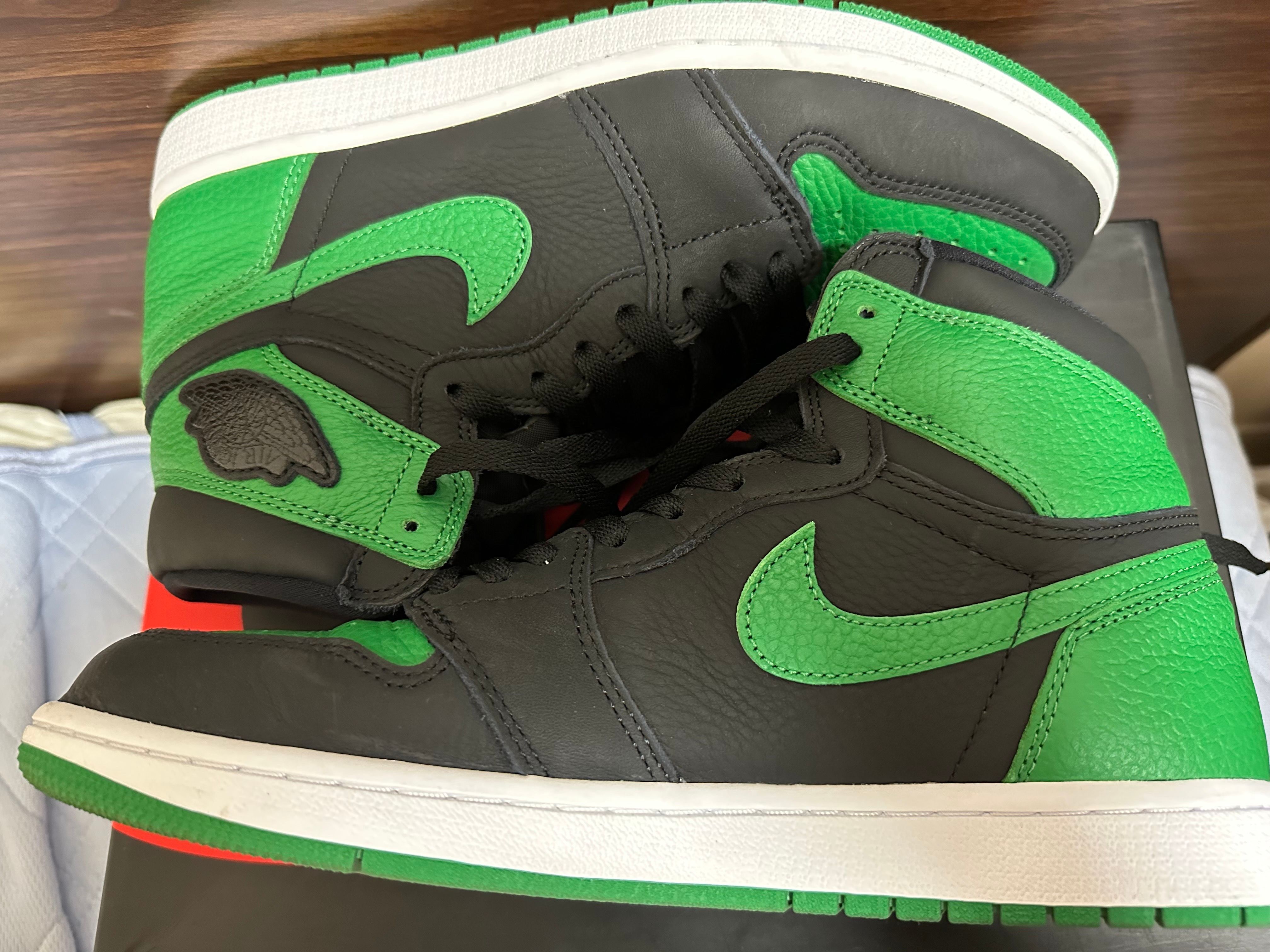 Nike Air Jordan 1 Retro High OG "Black/Pine Green" (2020)