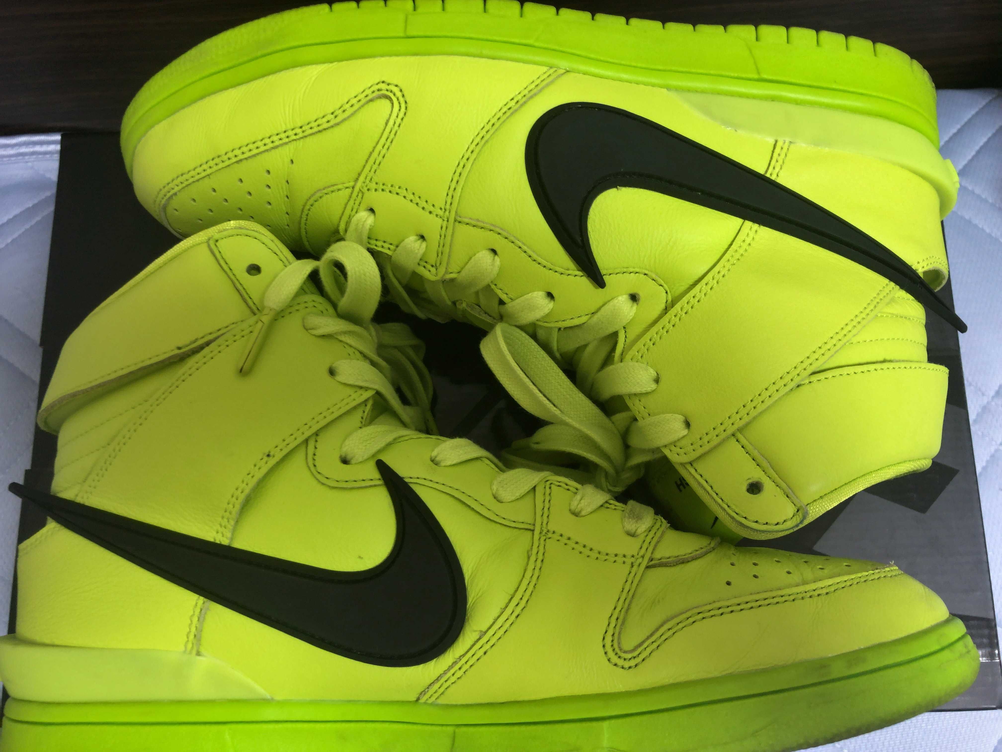AMBUSH × NIKE DUNK HIGH "FLASH LIME"